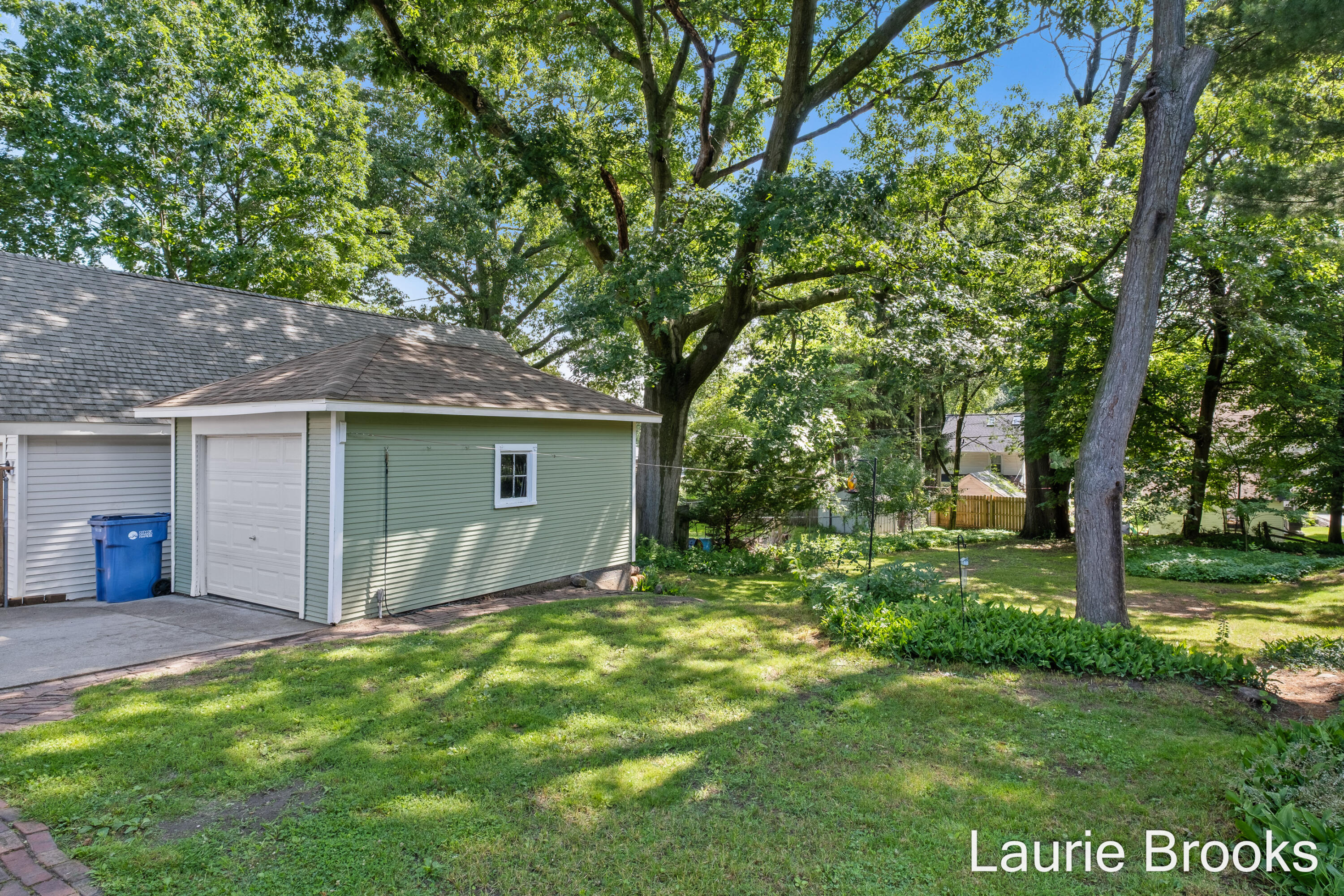 214 Glenhaven Avenue NW Grand Rapids MI 49504