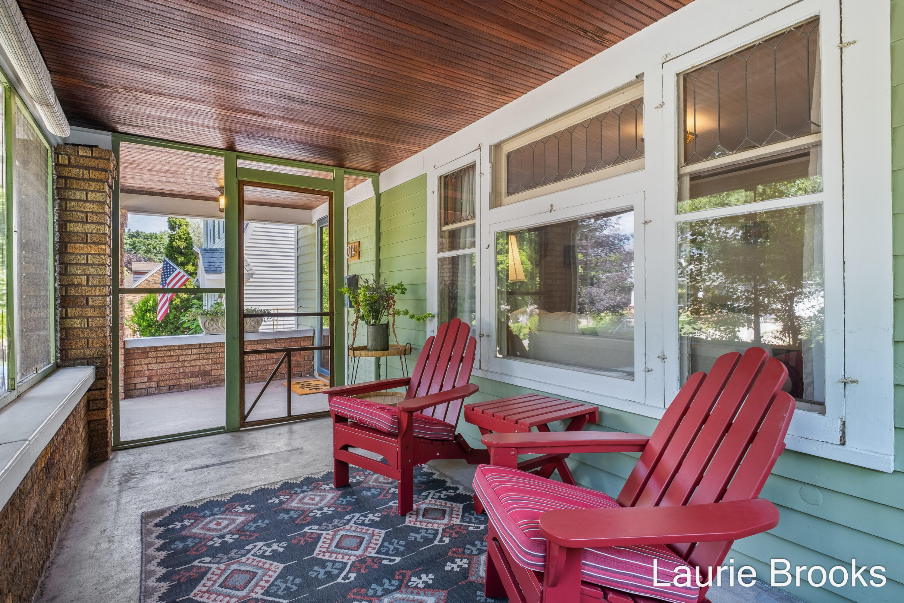 214 Glenhaven Avenue NW Grand Rapids MI 49504
