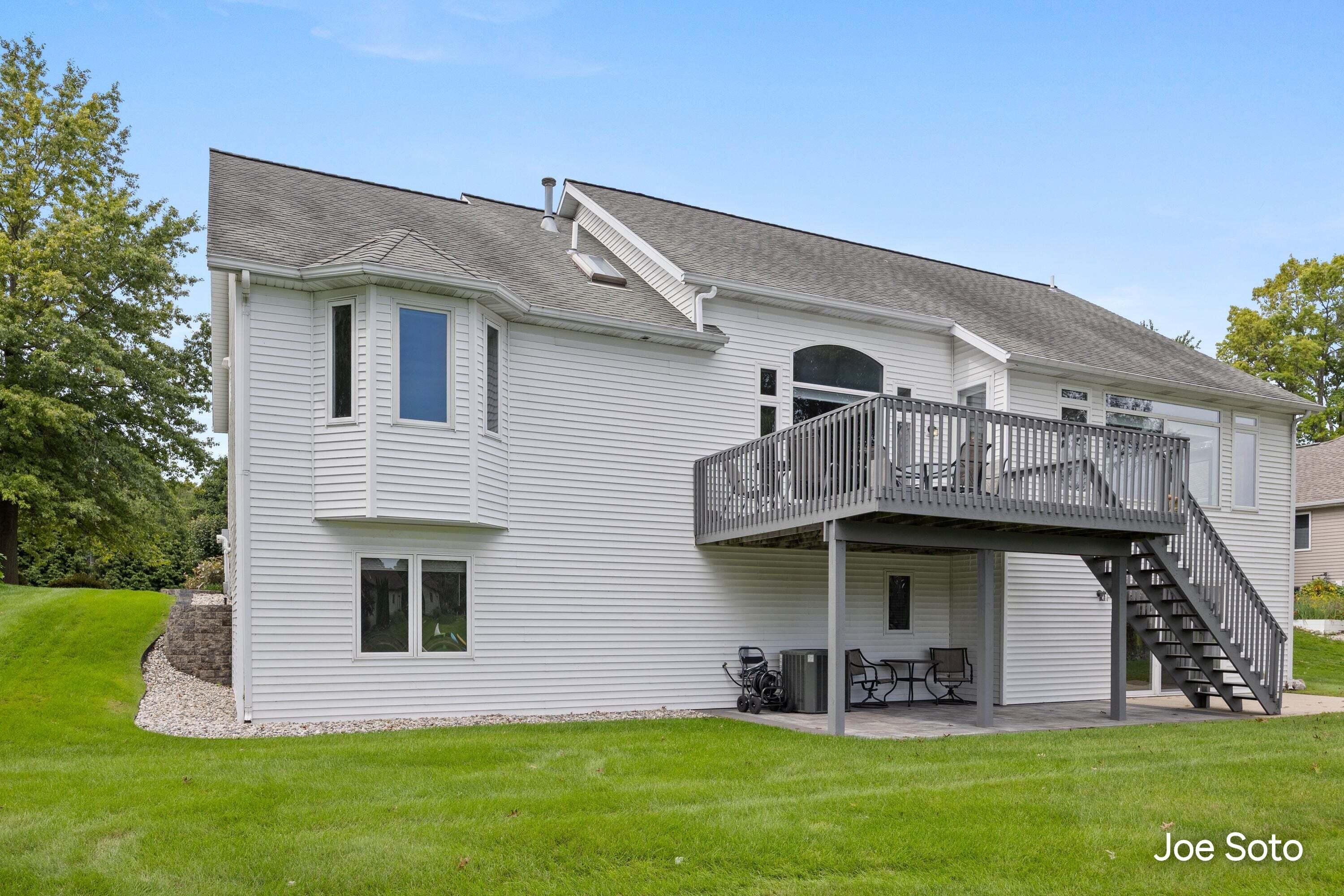 417 142nd Avenue Holland MI 49424