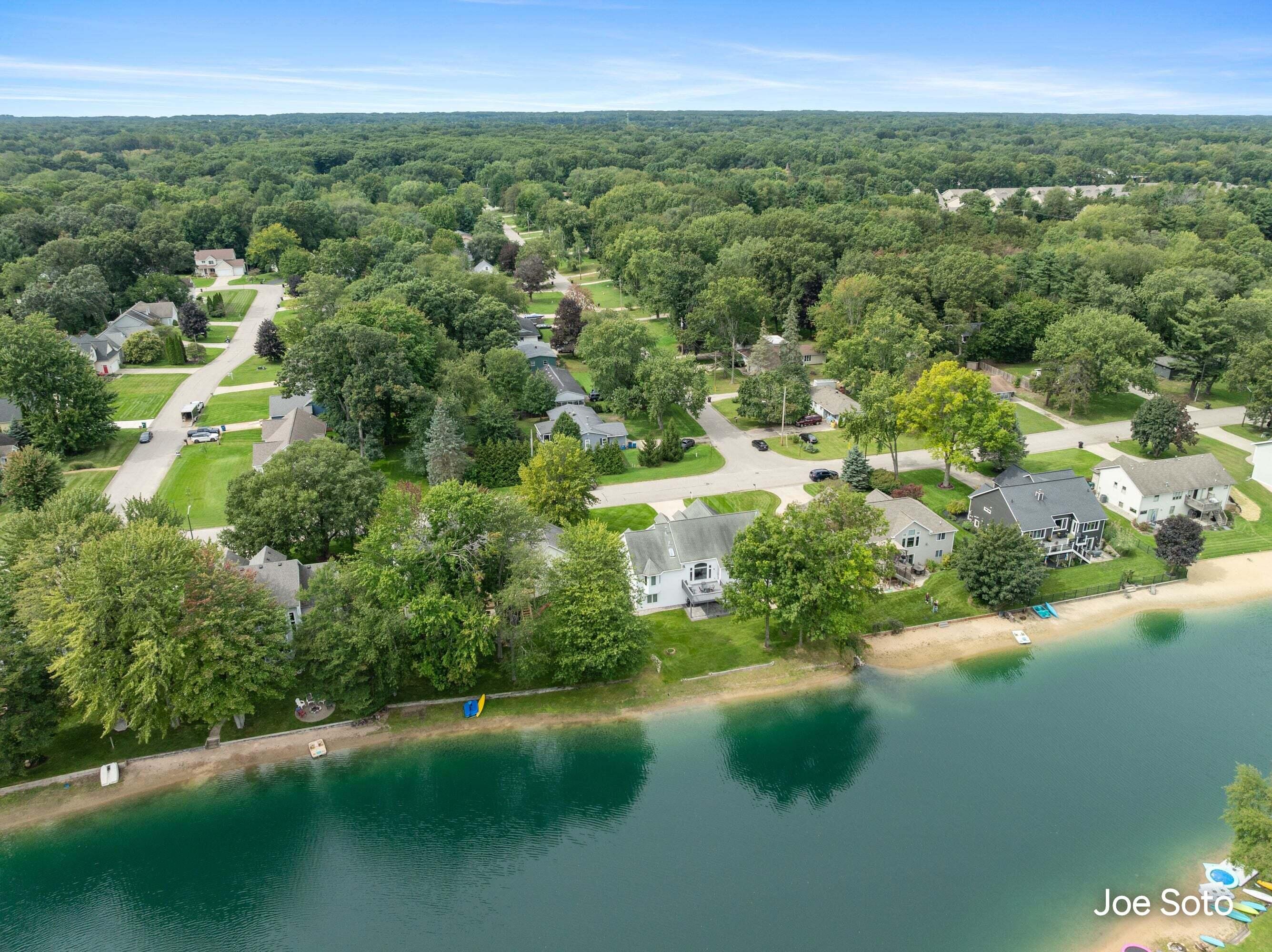 417 142nd Avenue Holland MI 49424