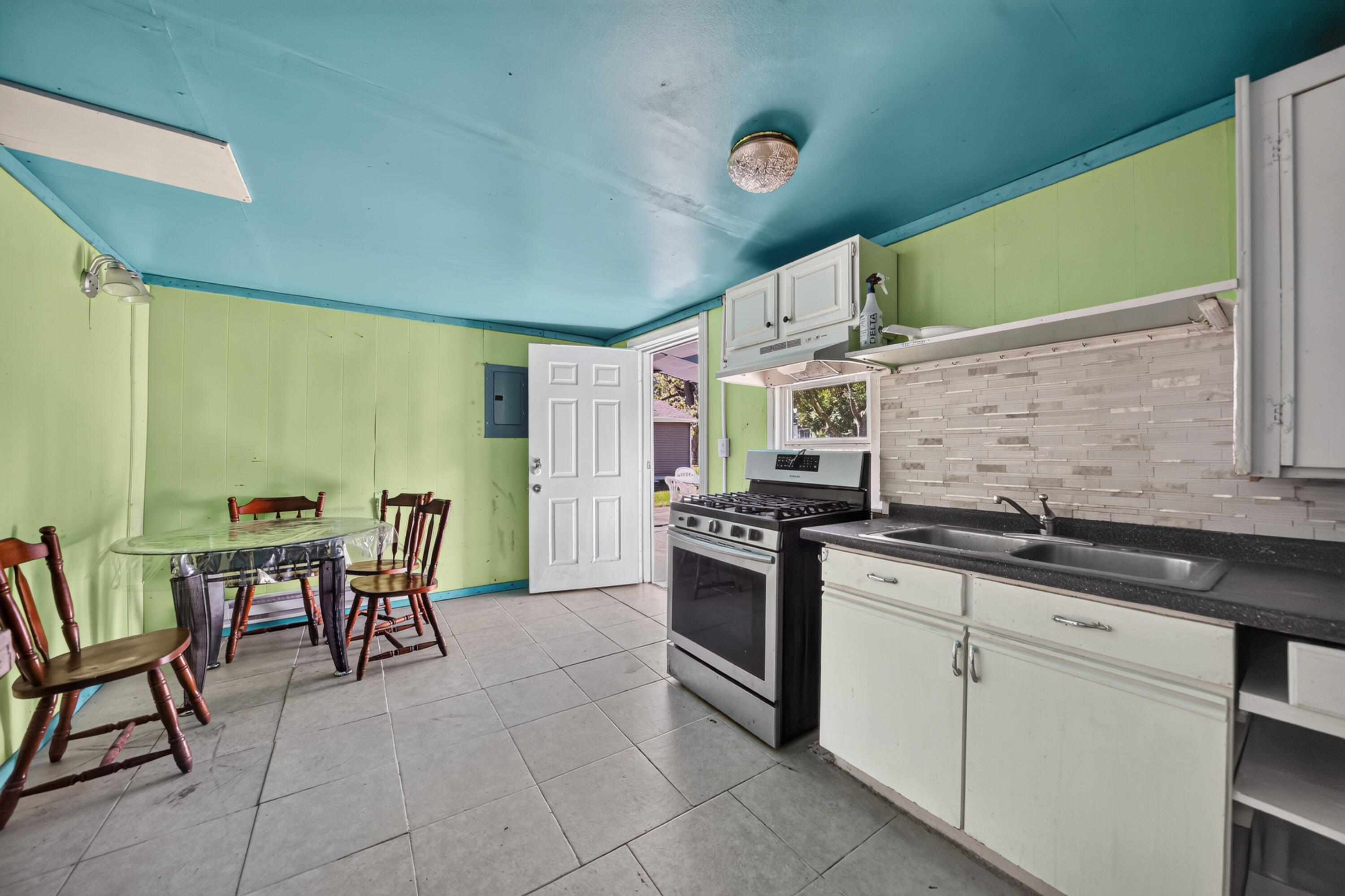 1939 Taube Avenue Benton Harbor MI 49022