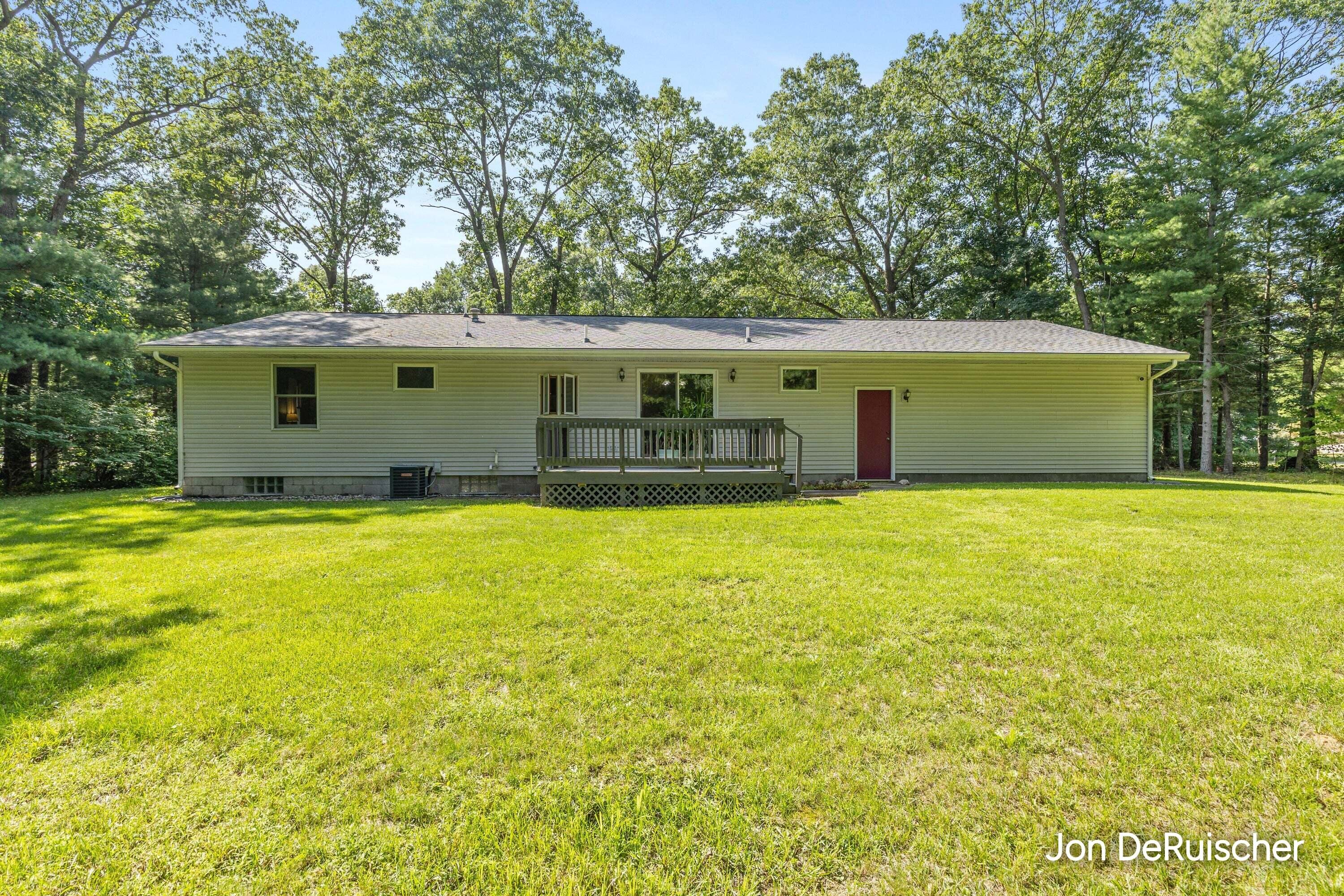 572 Stevenscott Drive Muskegon MI 49442