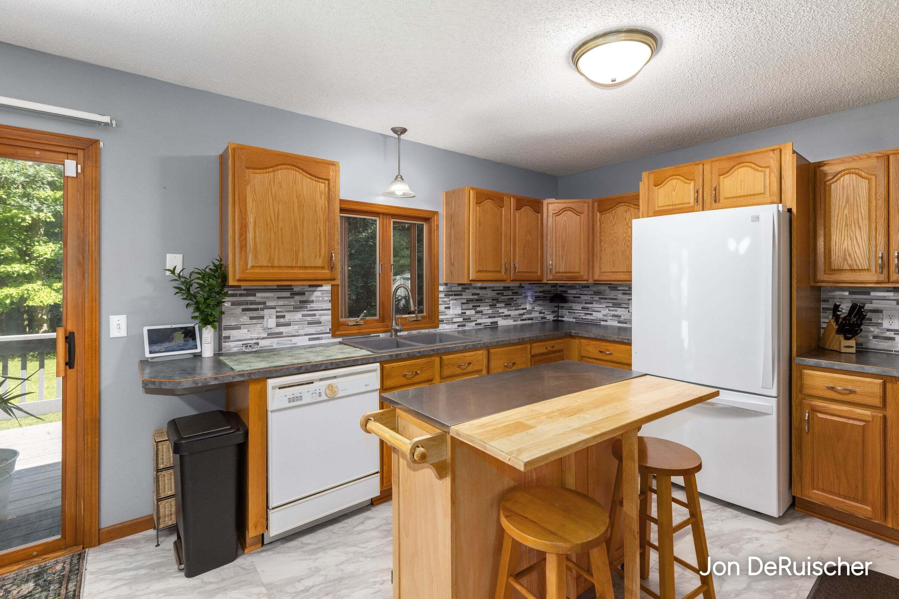 572 Stevenscott Drive Muskegon MI 49442