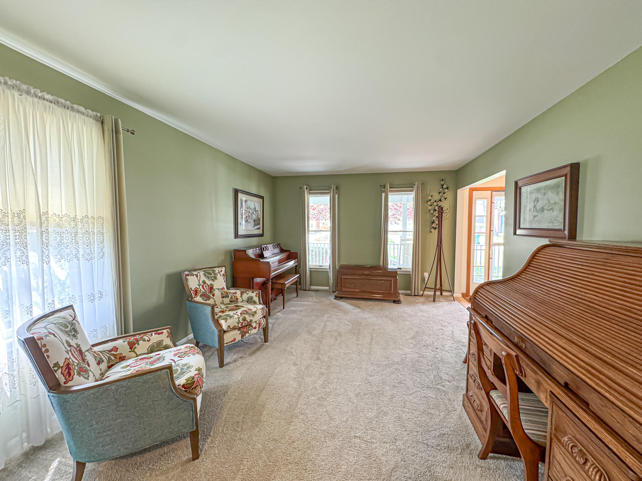 1086 Ivanhoe Drive Muskegon MI 49445