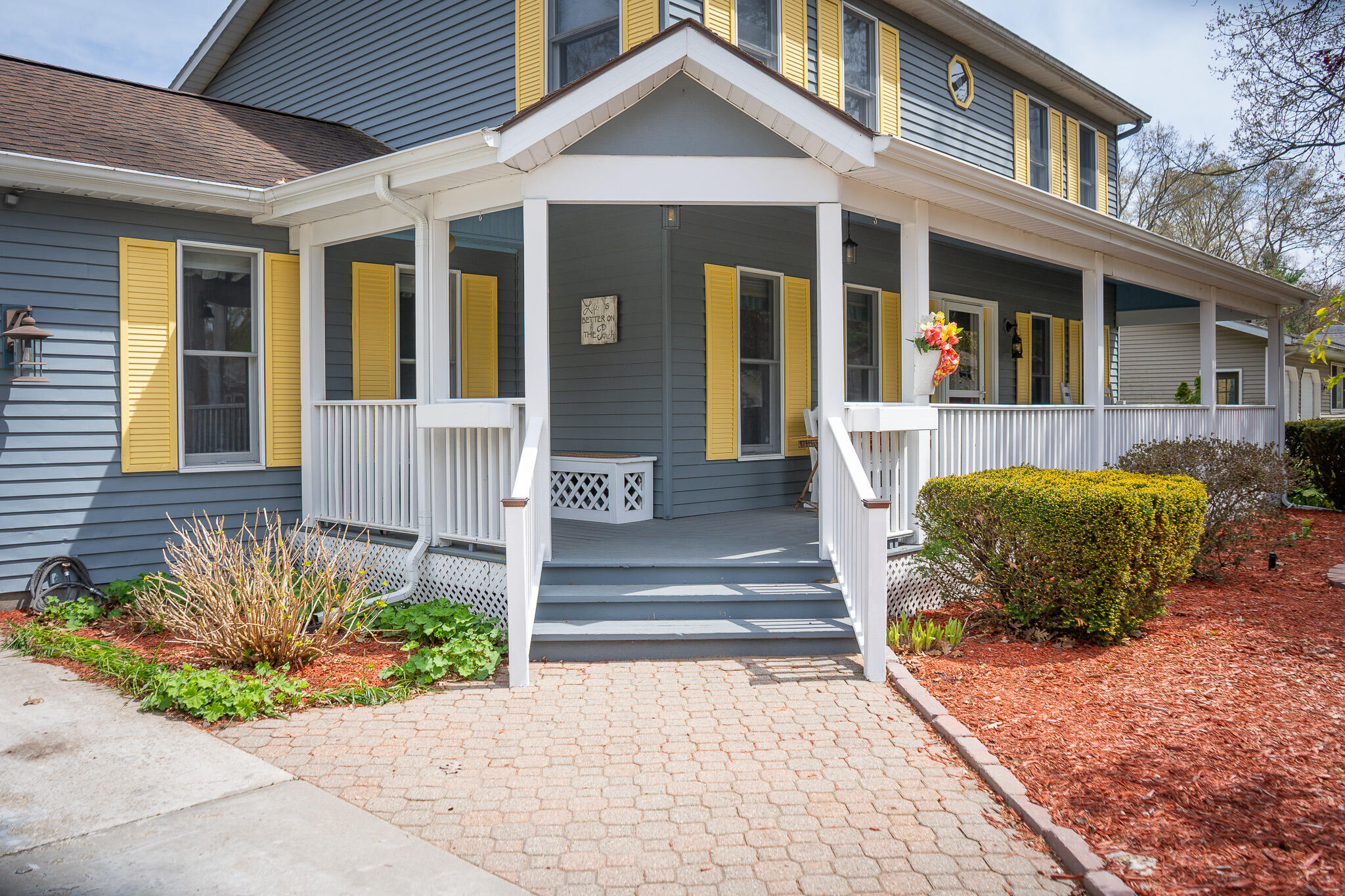 1086 Ivanhoe Drive Muskegon MI 49445