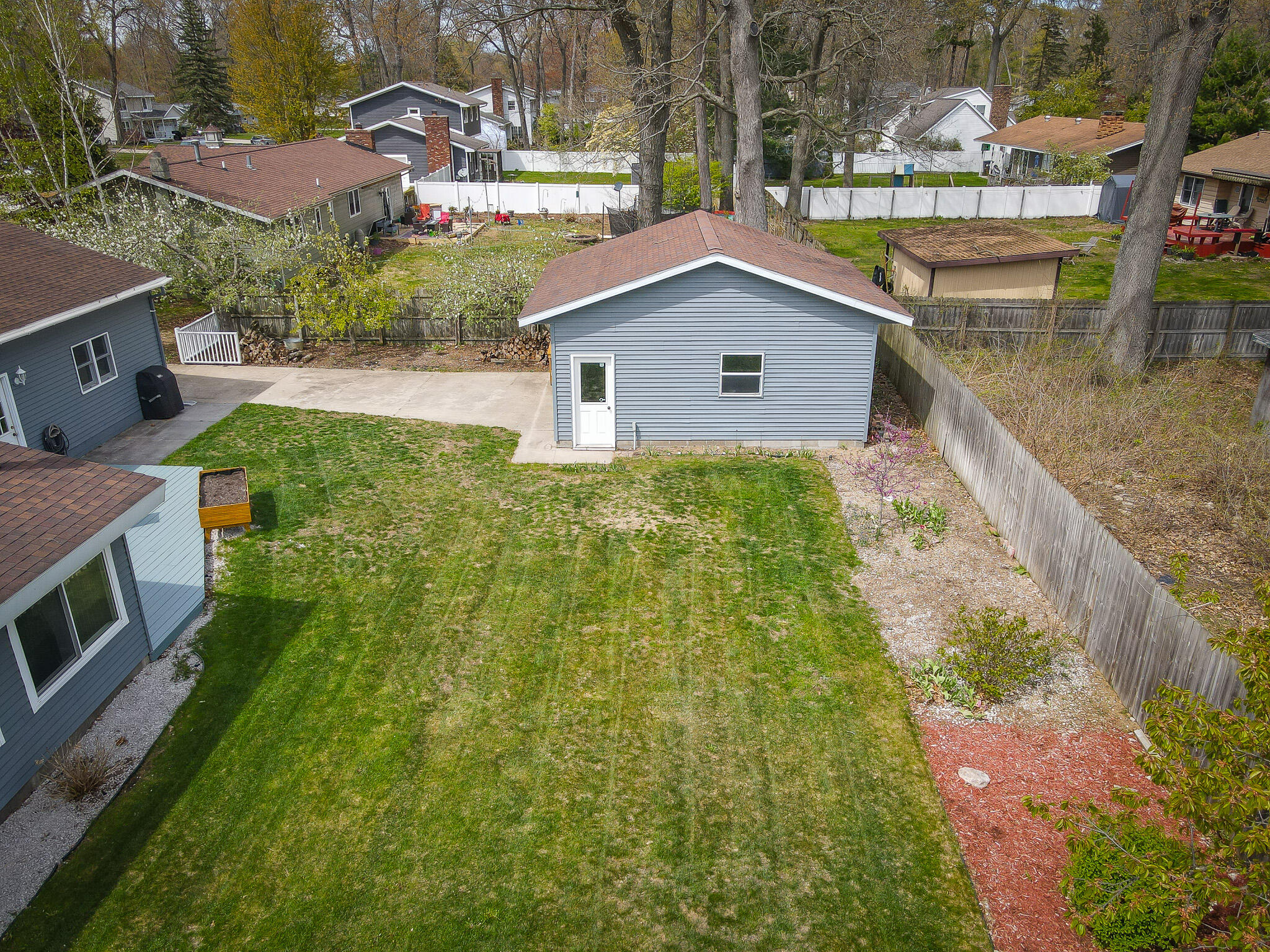 1086 Ivanhoe Drive Muskegon MI 49445