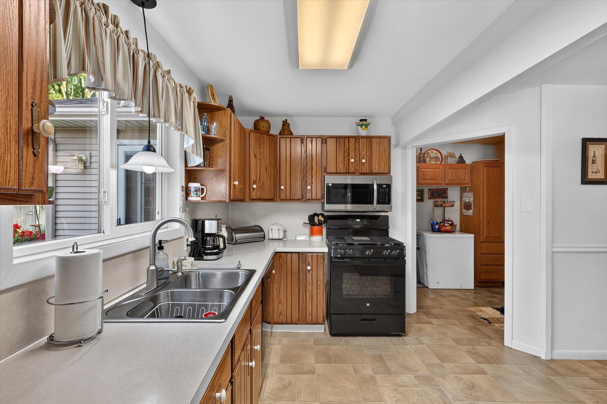 5249 Madison Avenue SE Grand Rapids MI 49548