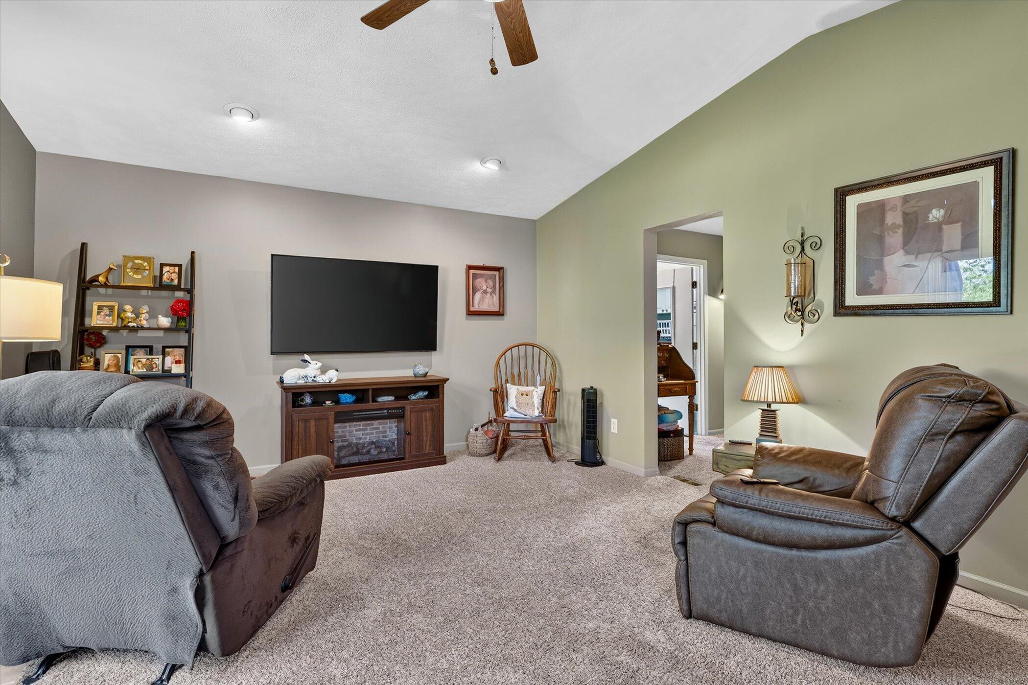 5249 Madison Avenue SE Grand Rapids MI 49548