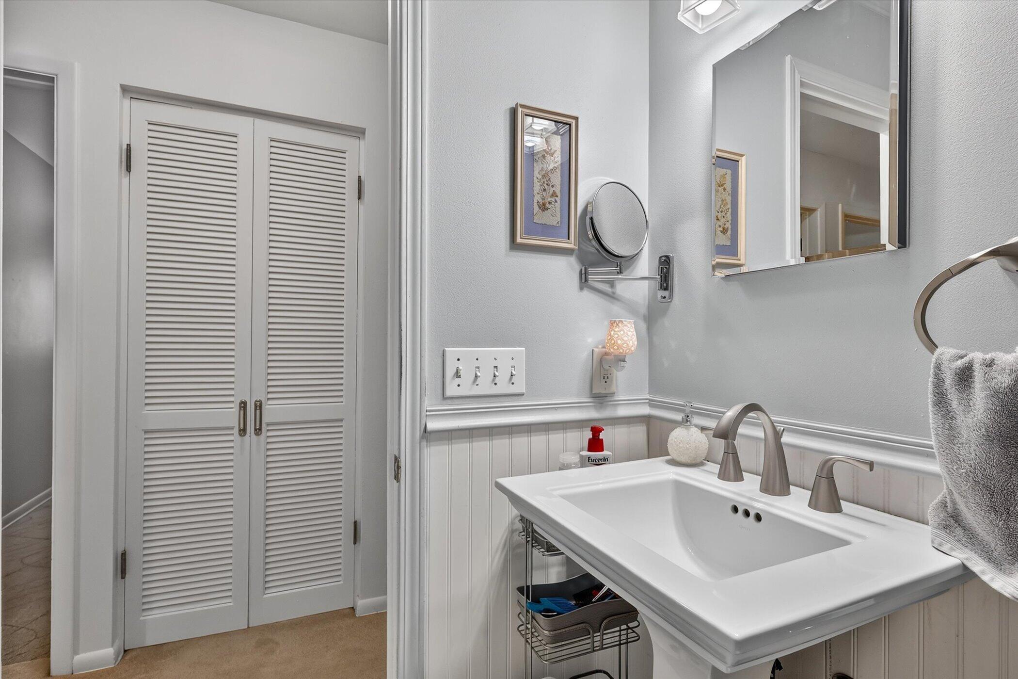 5249 Madison Avenue SE Grand Rapids MI 49548