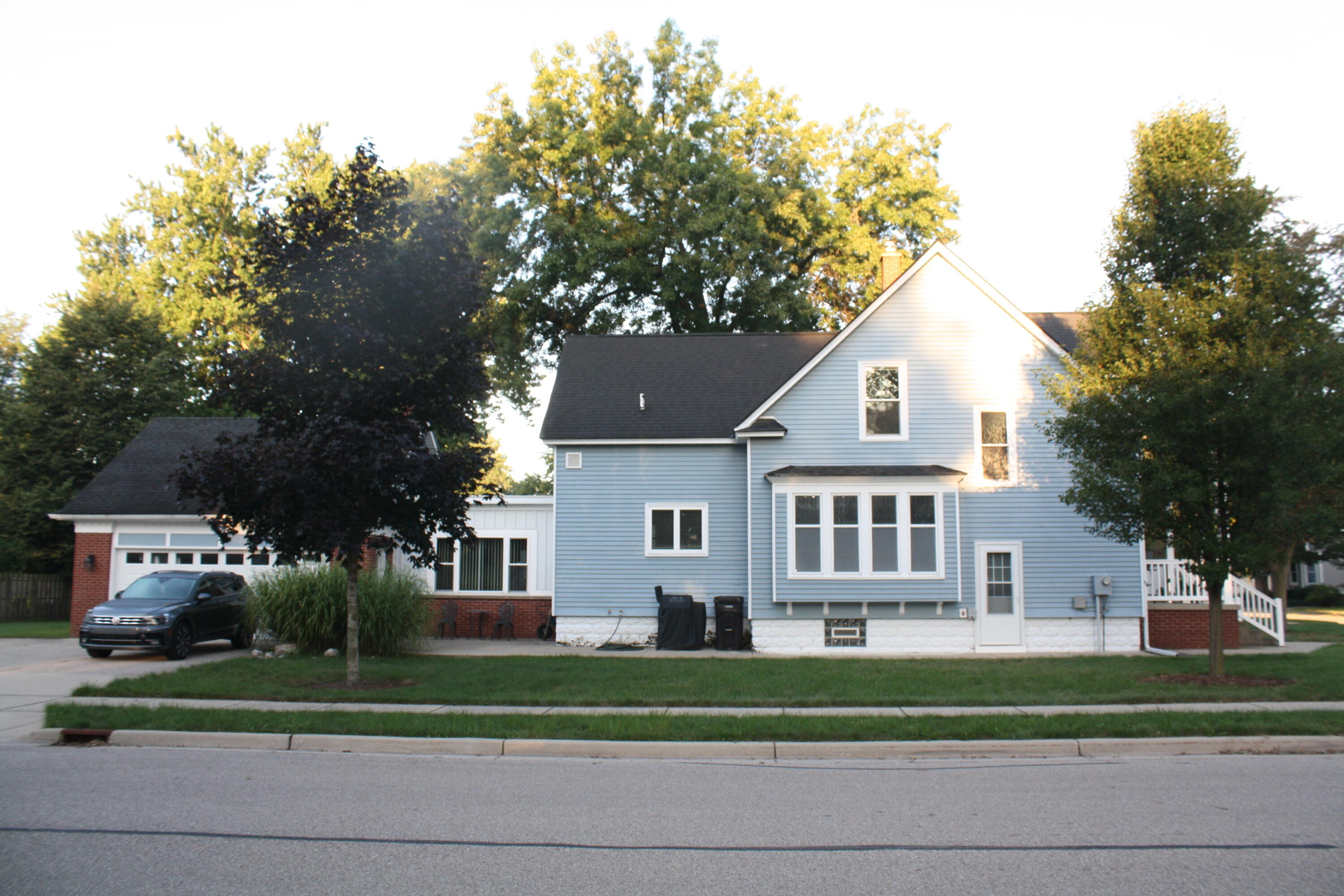 522 E Lincoln Avenue Zeeland MI 49464