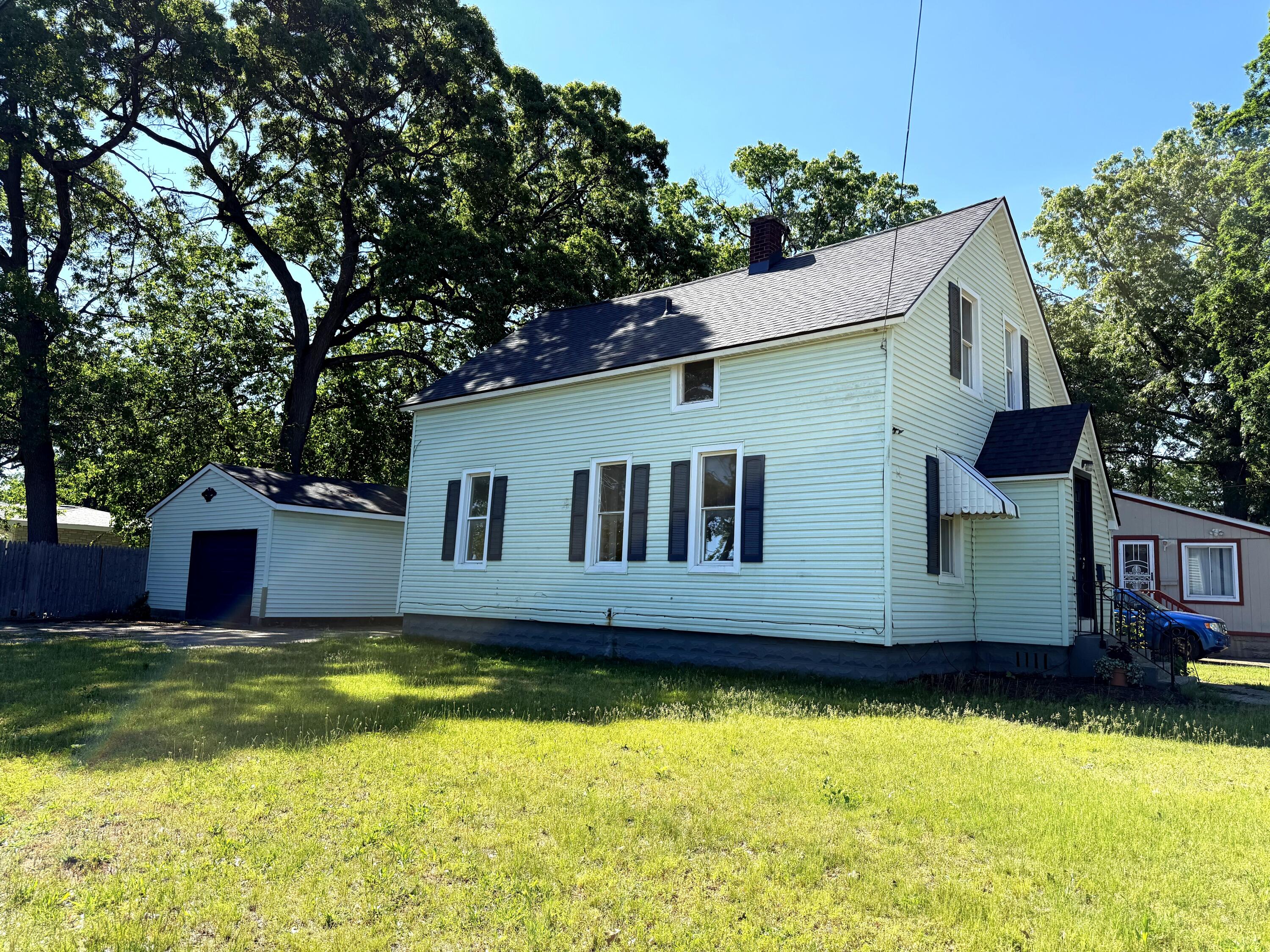 1872 Commerce Street Muskegon MI 49441