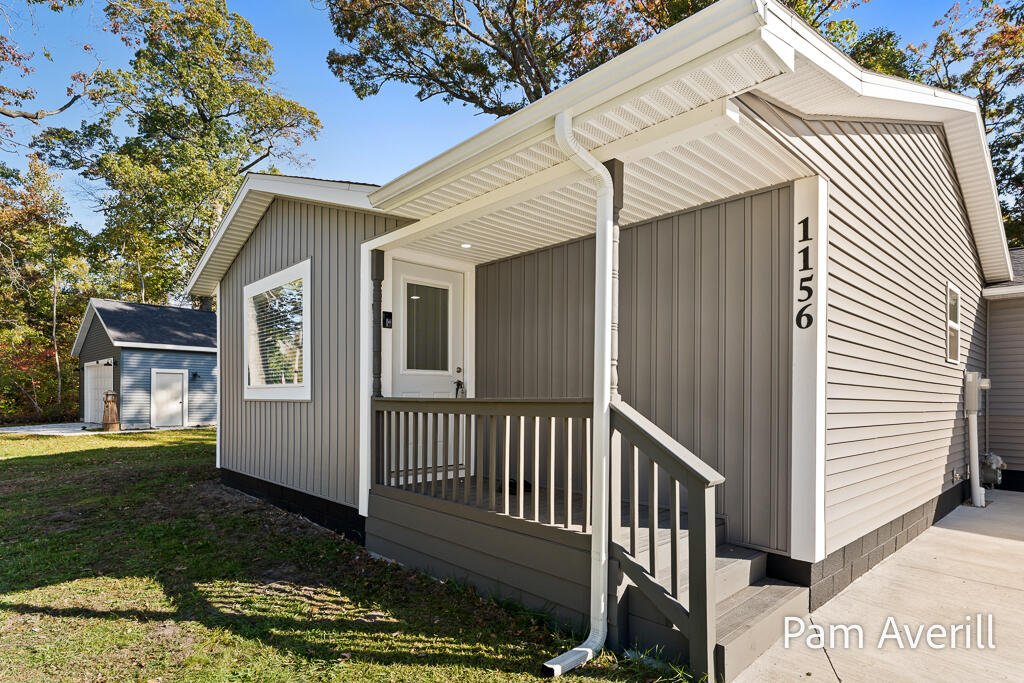 1156 Oaklea Avenue Muskegon MI 49442