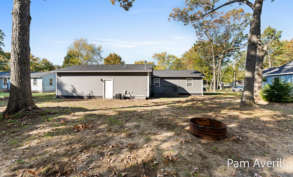 1156 Oaklea Avenue Muskegon MI 49442