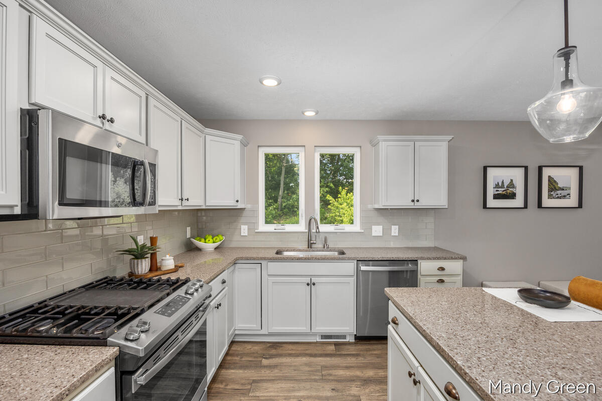 495 Highlander Drive NE Rockford MI 49341