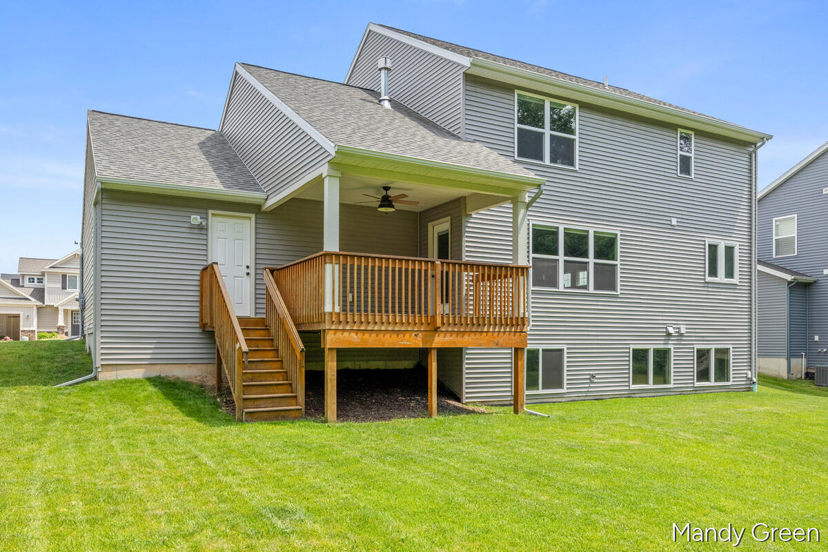 495 Highlander Drive NE Rockford MI 49341