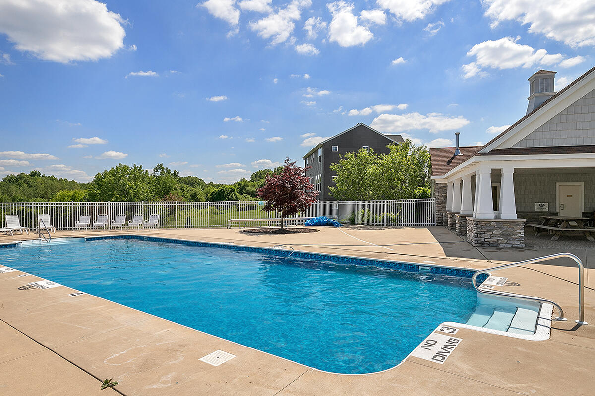 495 Highlander Drive NE Rockford MI 49341