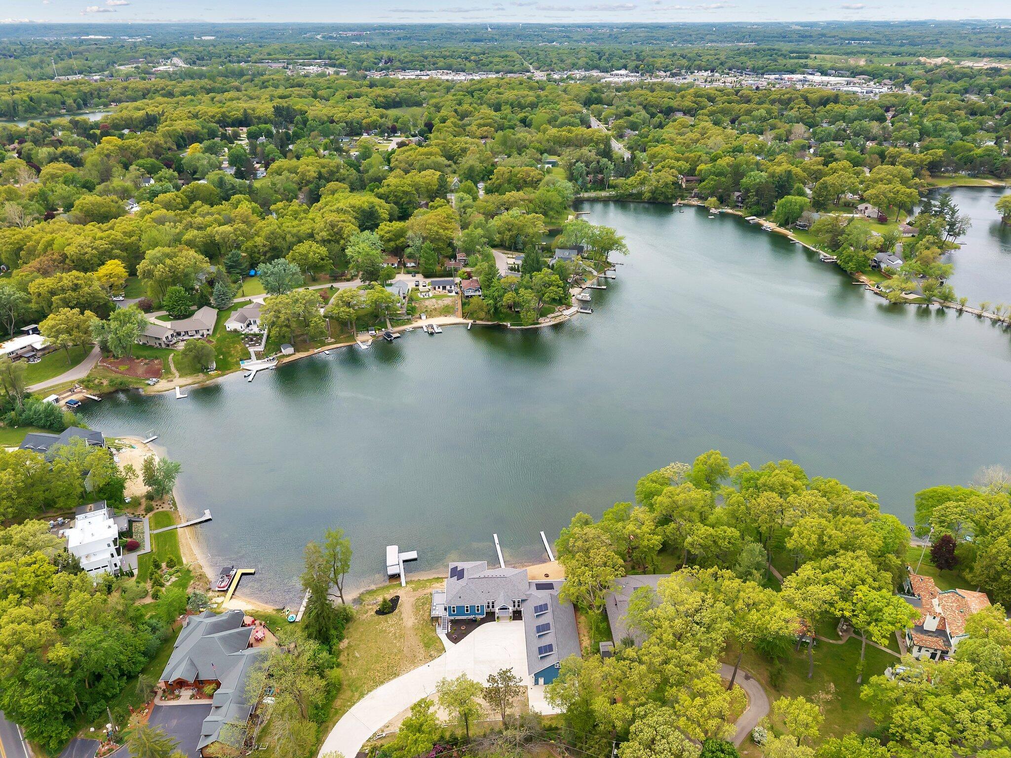 3443 Manderley Drive NE Grand Rapids MI 49525