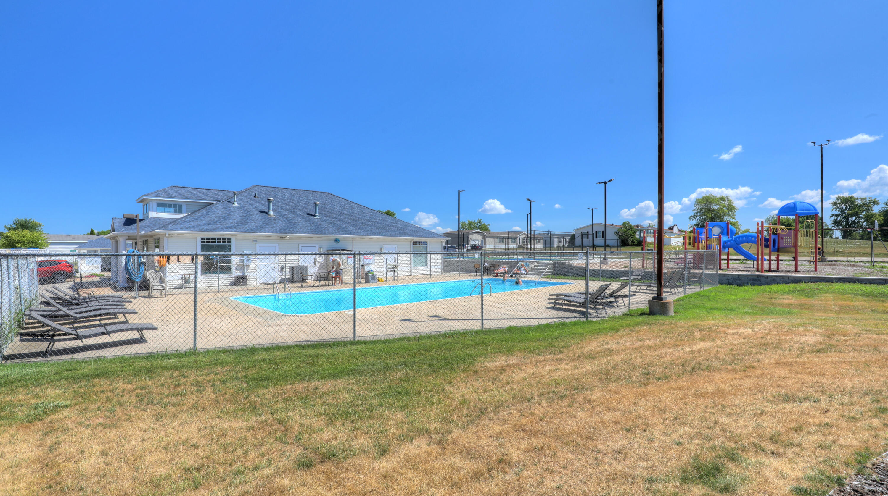 3298 Hillcrest Way Zeeland MI 49464