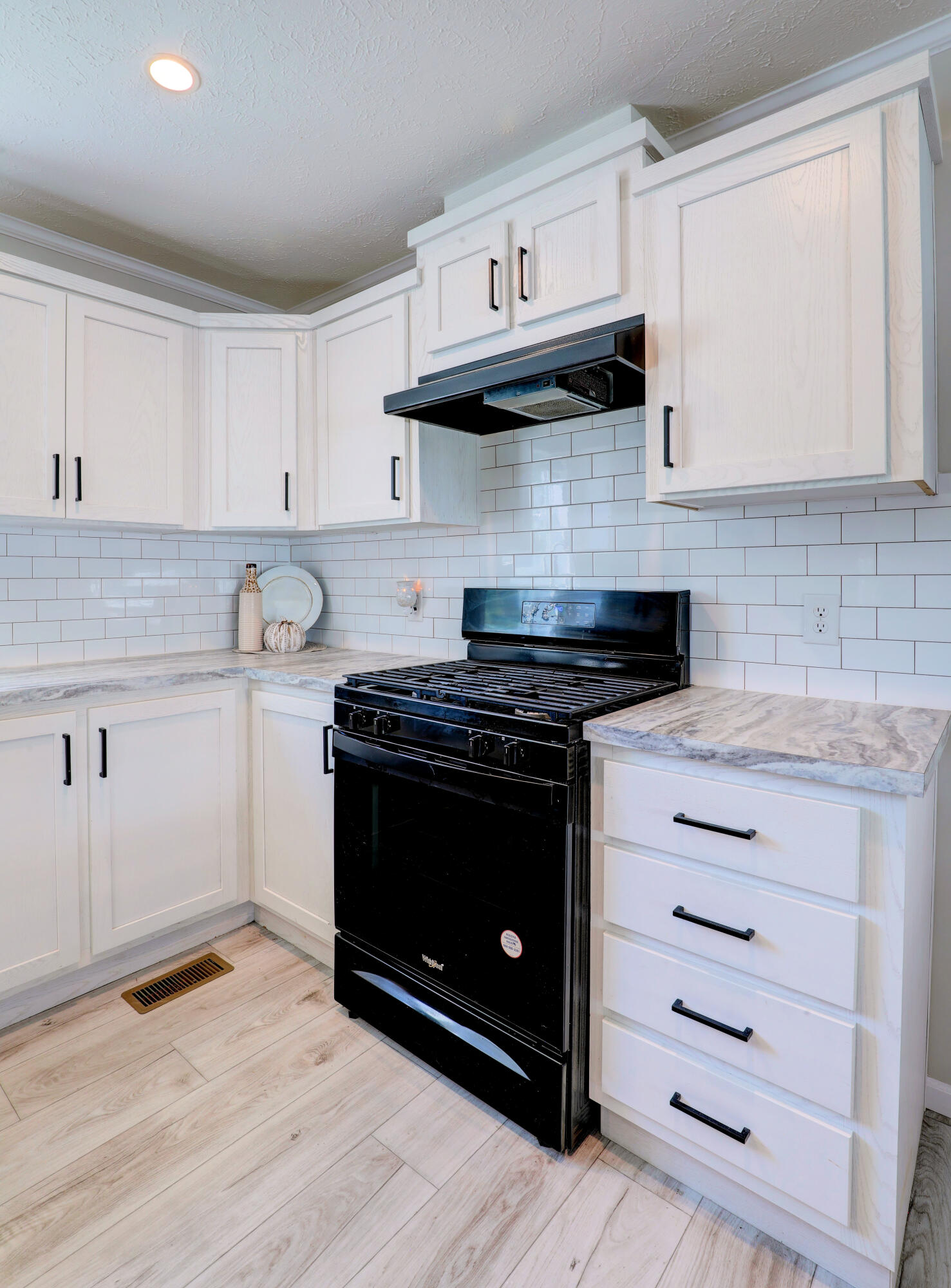 3298 Hillcrest Way Zeeland MI 49464