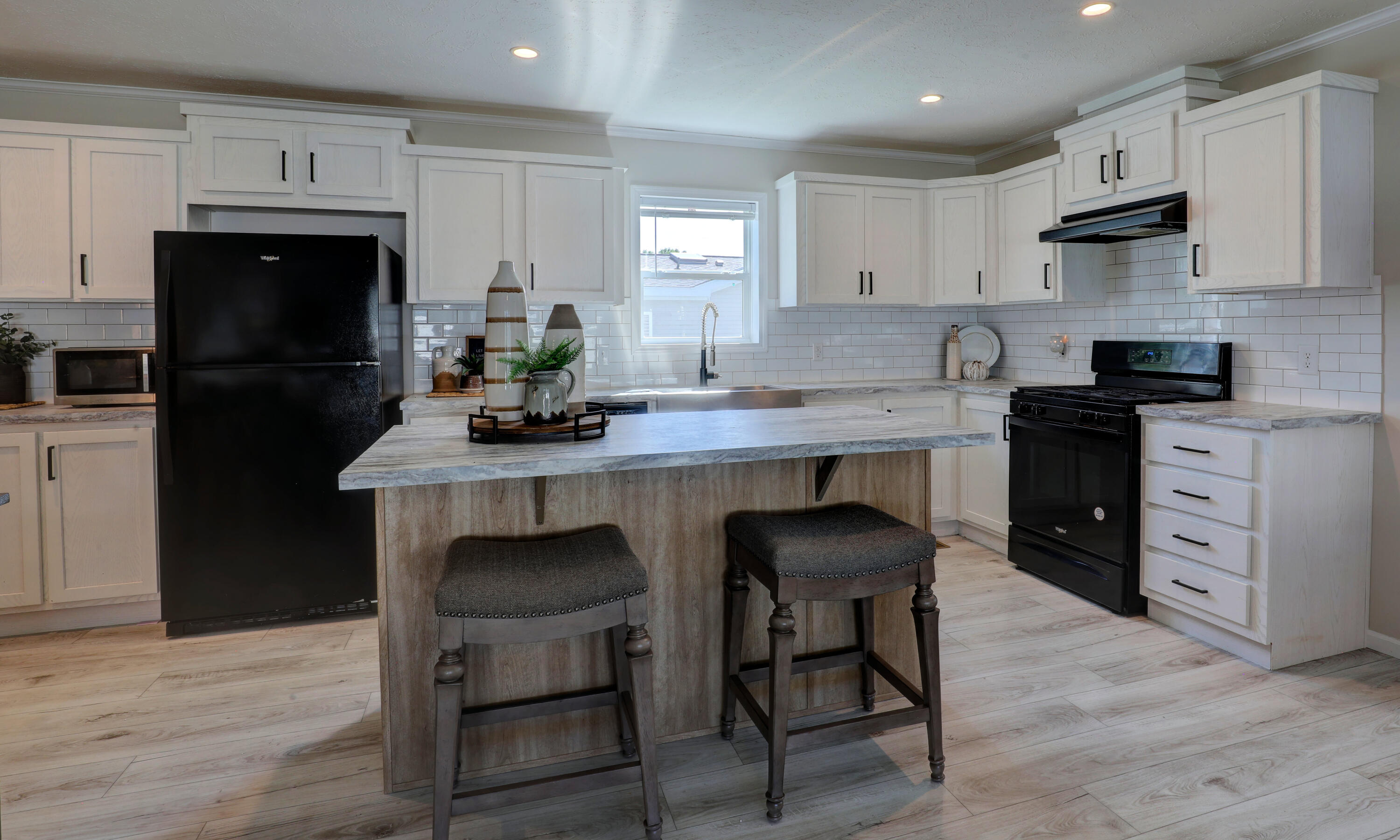 3298 Hillcrest Way Zeeland MI 49464