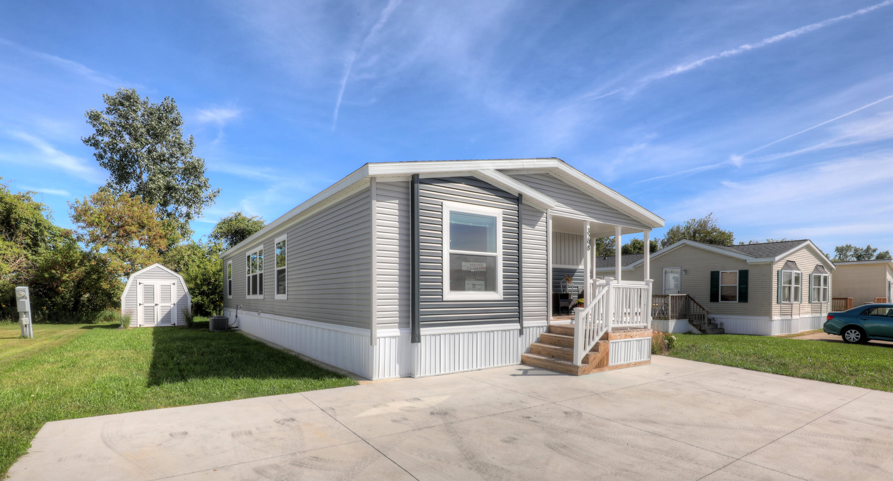 3298 Hillcrest Way Zeeland MI 49464