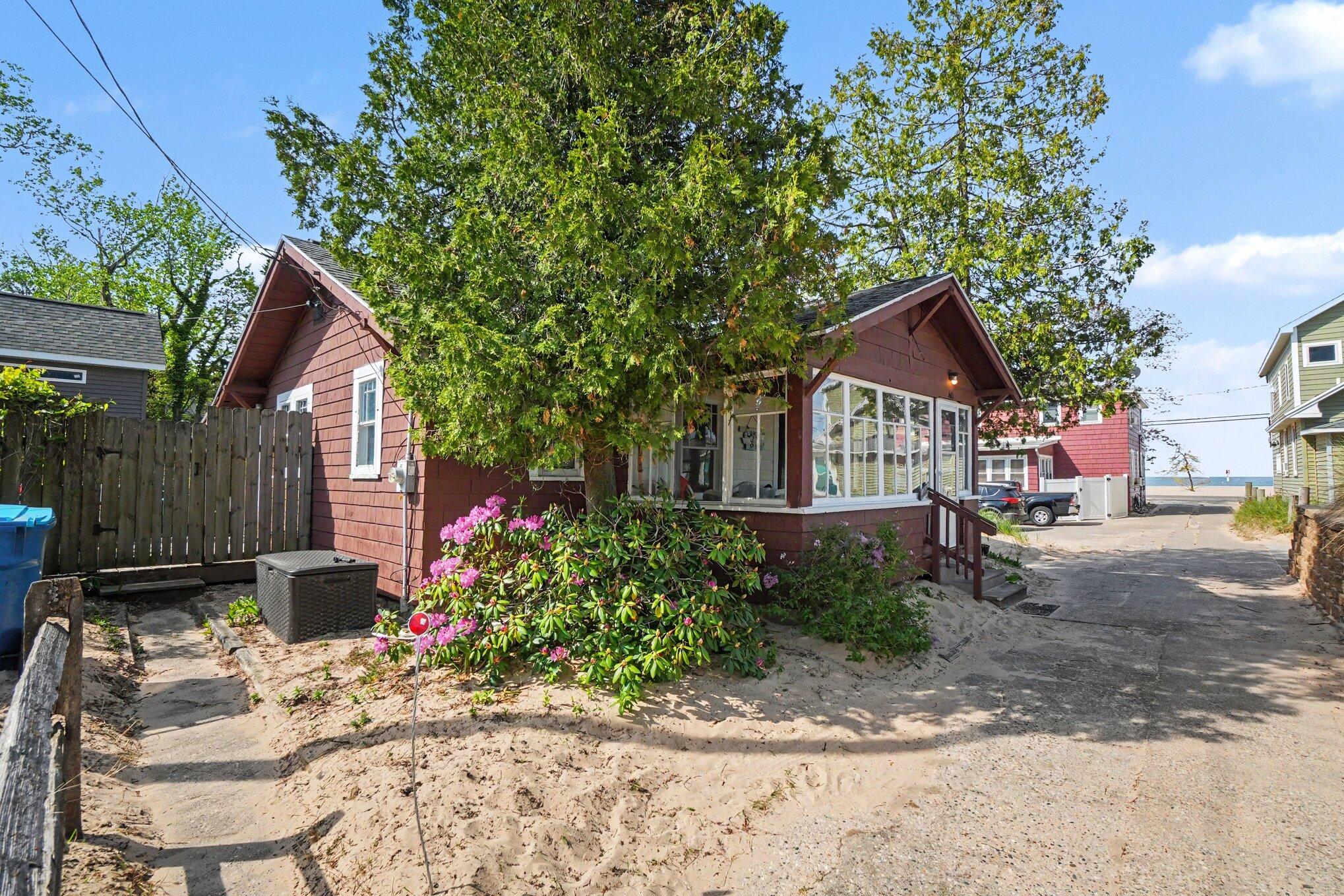 1675 Nelson Street Muskegon MI 49441