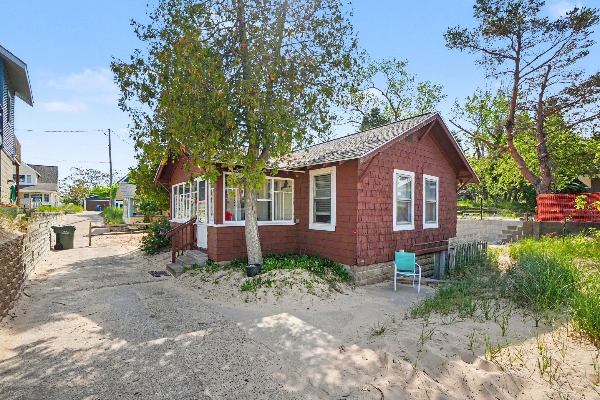 1675 Nelson Street Muskegon MI 49441