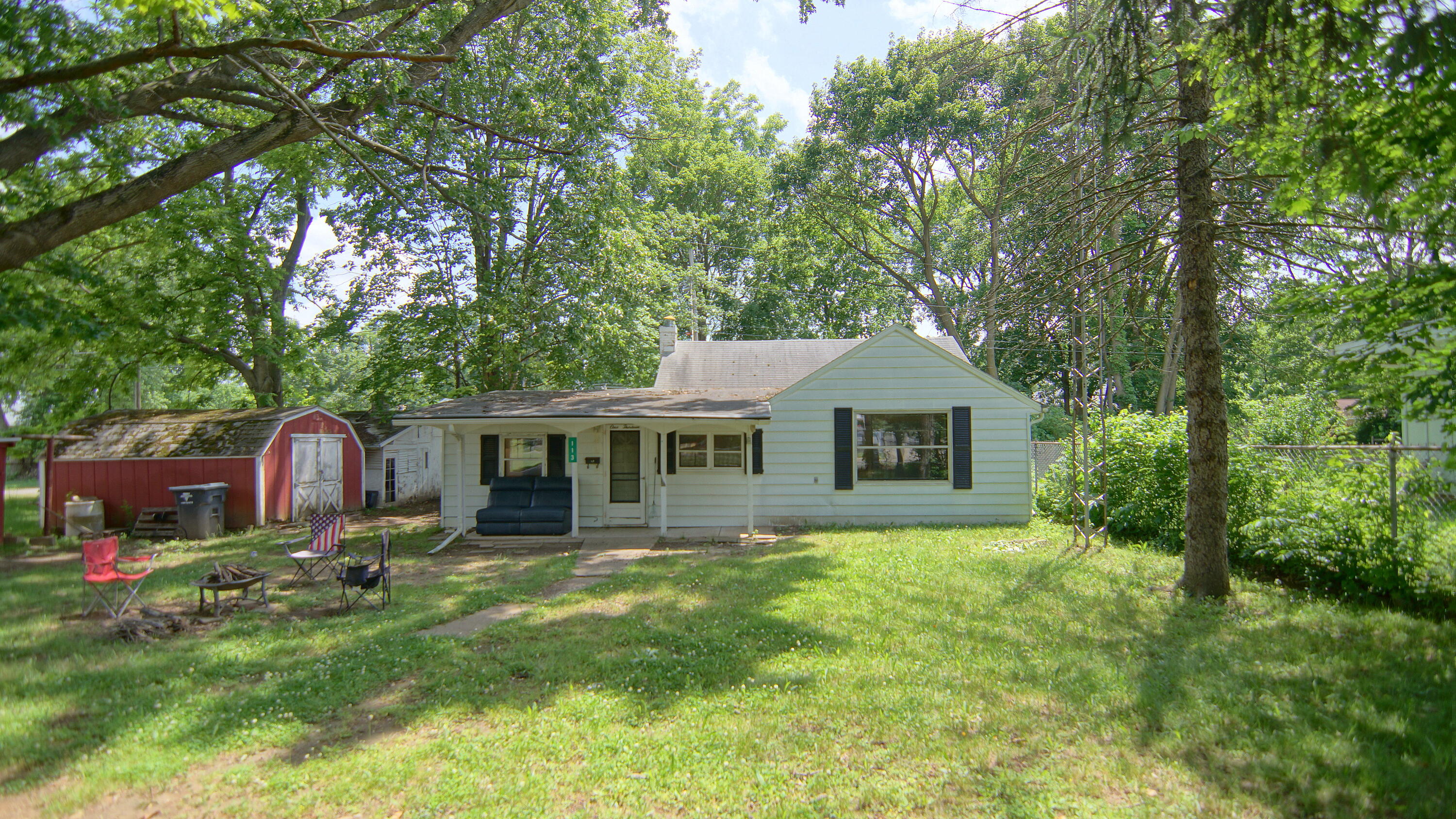 113 W 5th Street Buchanan MI 49107