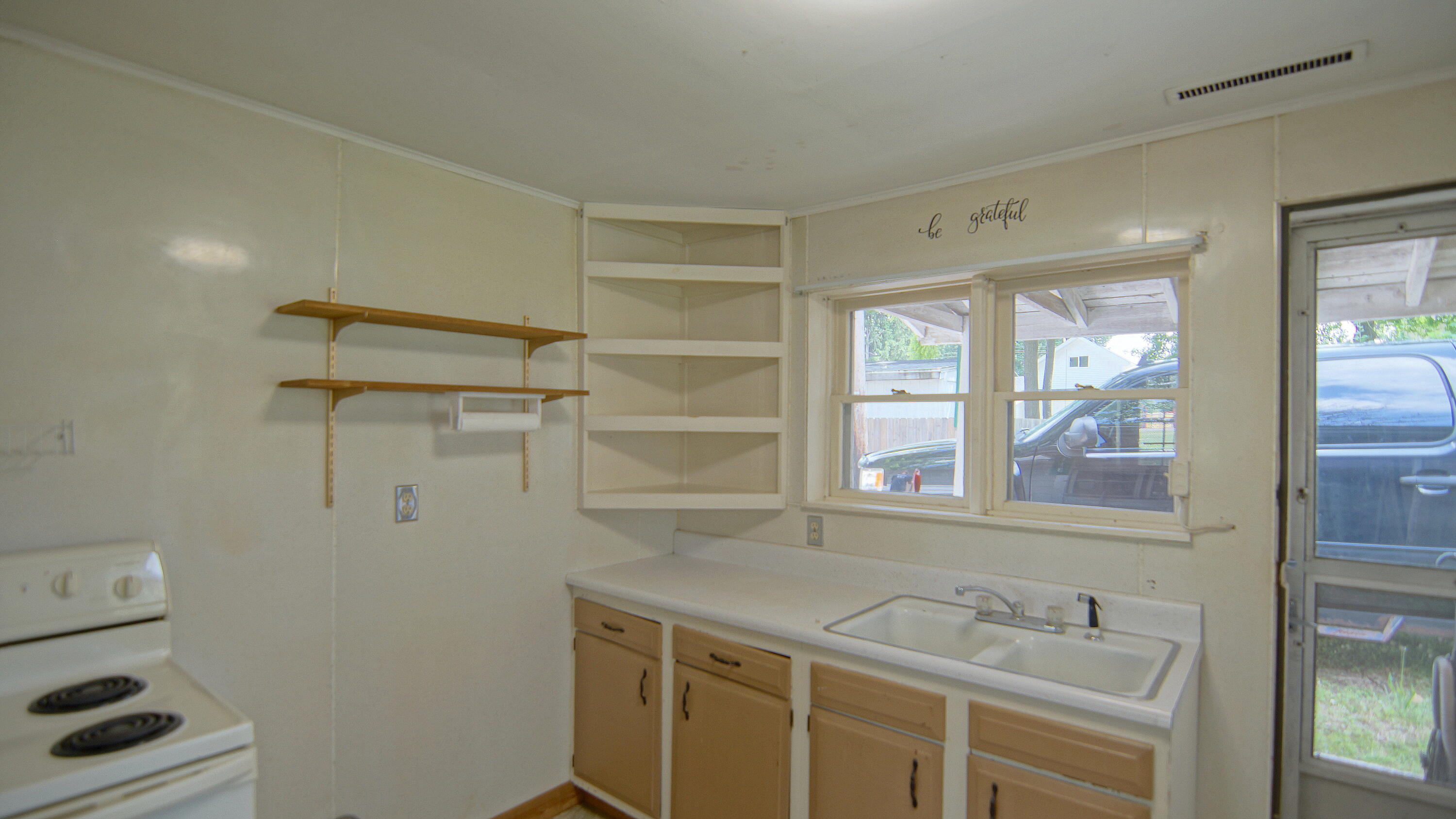 113 W 5th Street Buchanan MI 49107