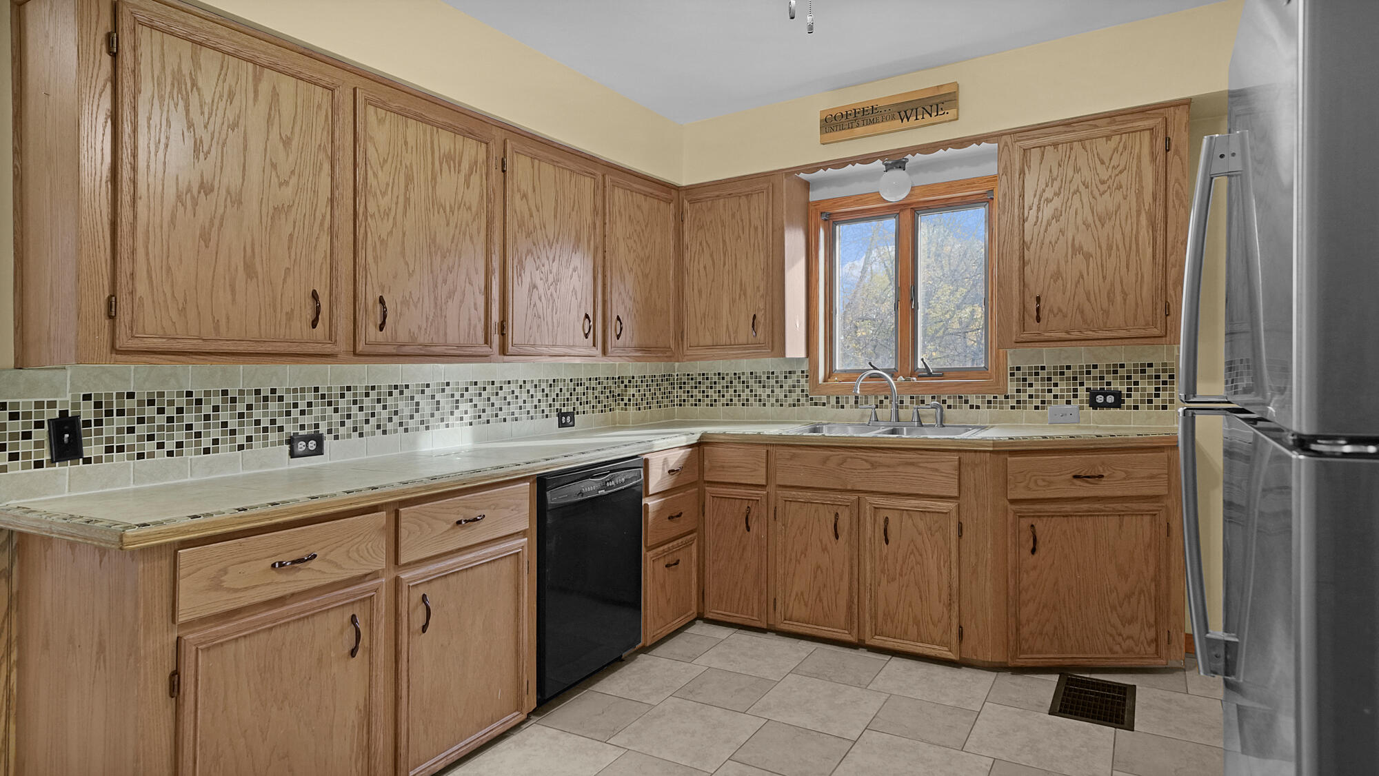 1882 Kinney Avenue NW Grand Rapids MI 49534