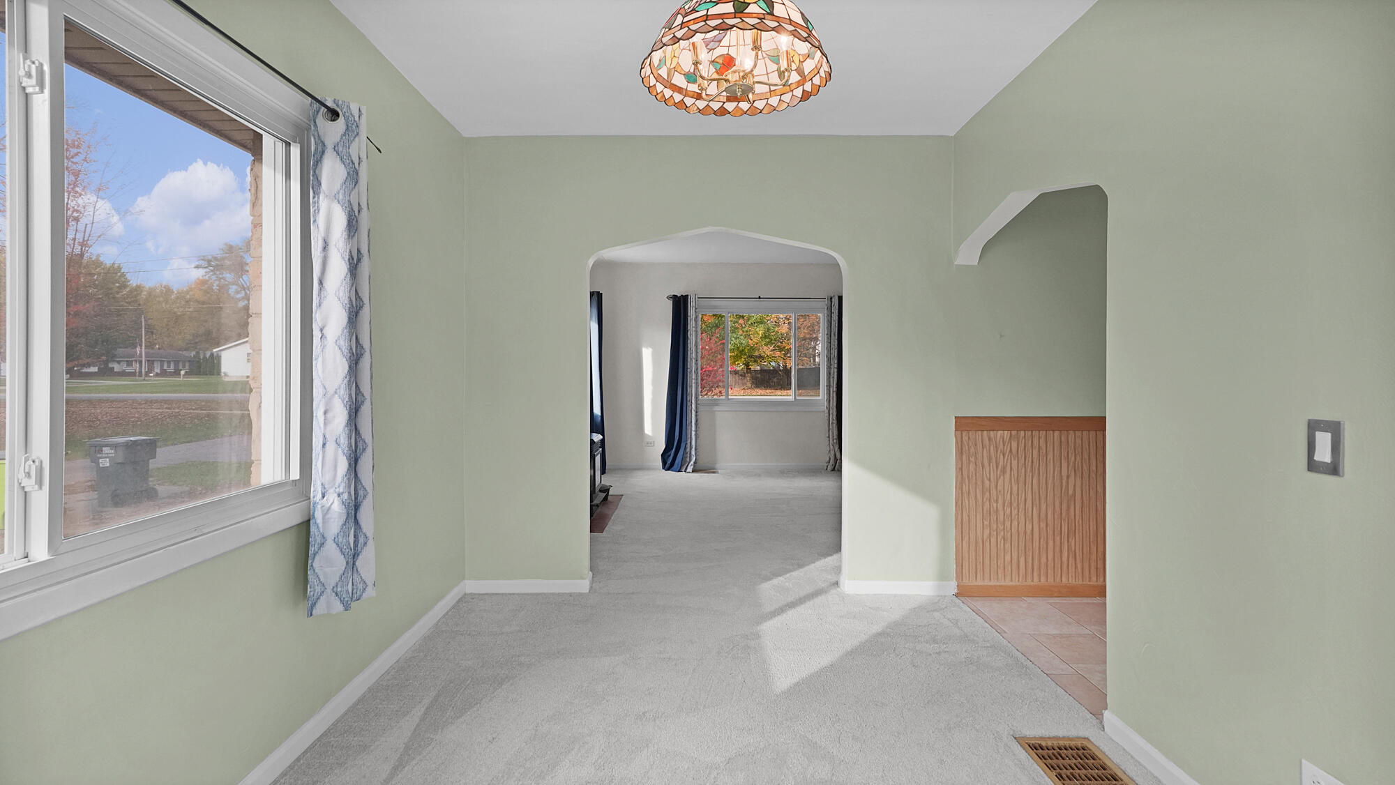 1882 Kinney Avenue NW Grand Rapids MI 49534