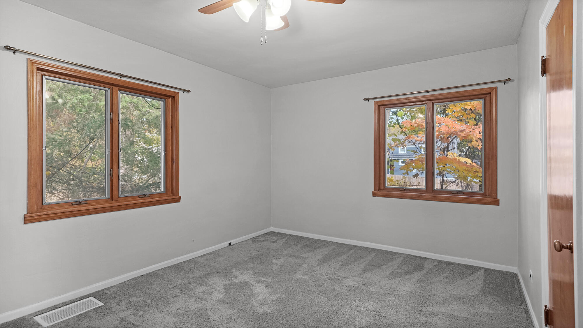 1882 Kinney Avenue NW Grand Rapids MI 49534