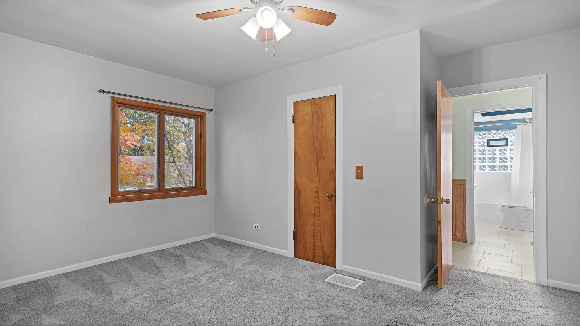 1882 Kinney Avenue NW Grand Rapids MI 49534