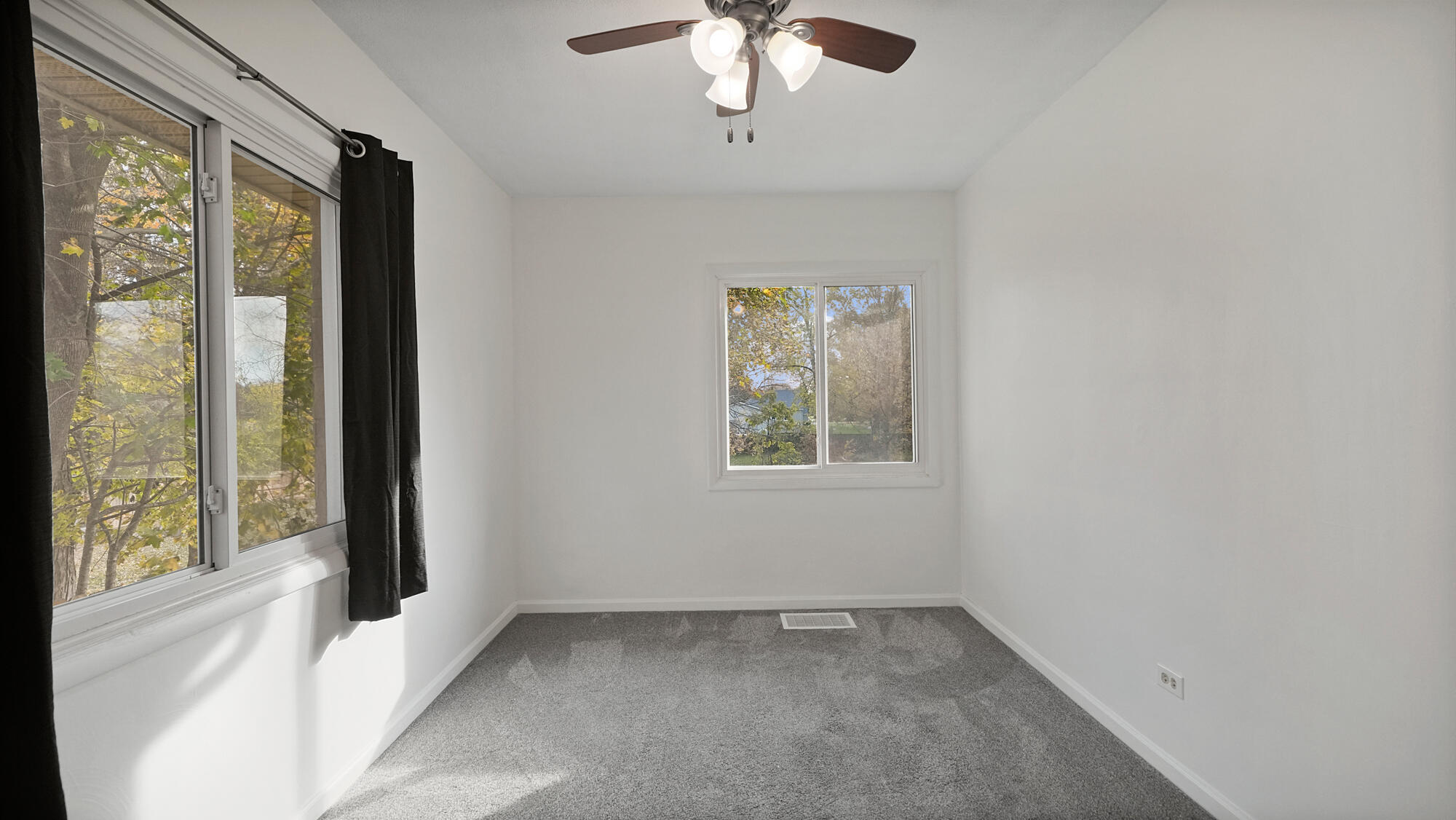 1882 Kinney Avenue NW Grand Rapids MI 49534