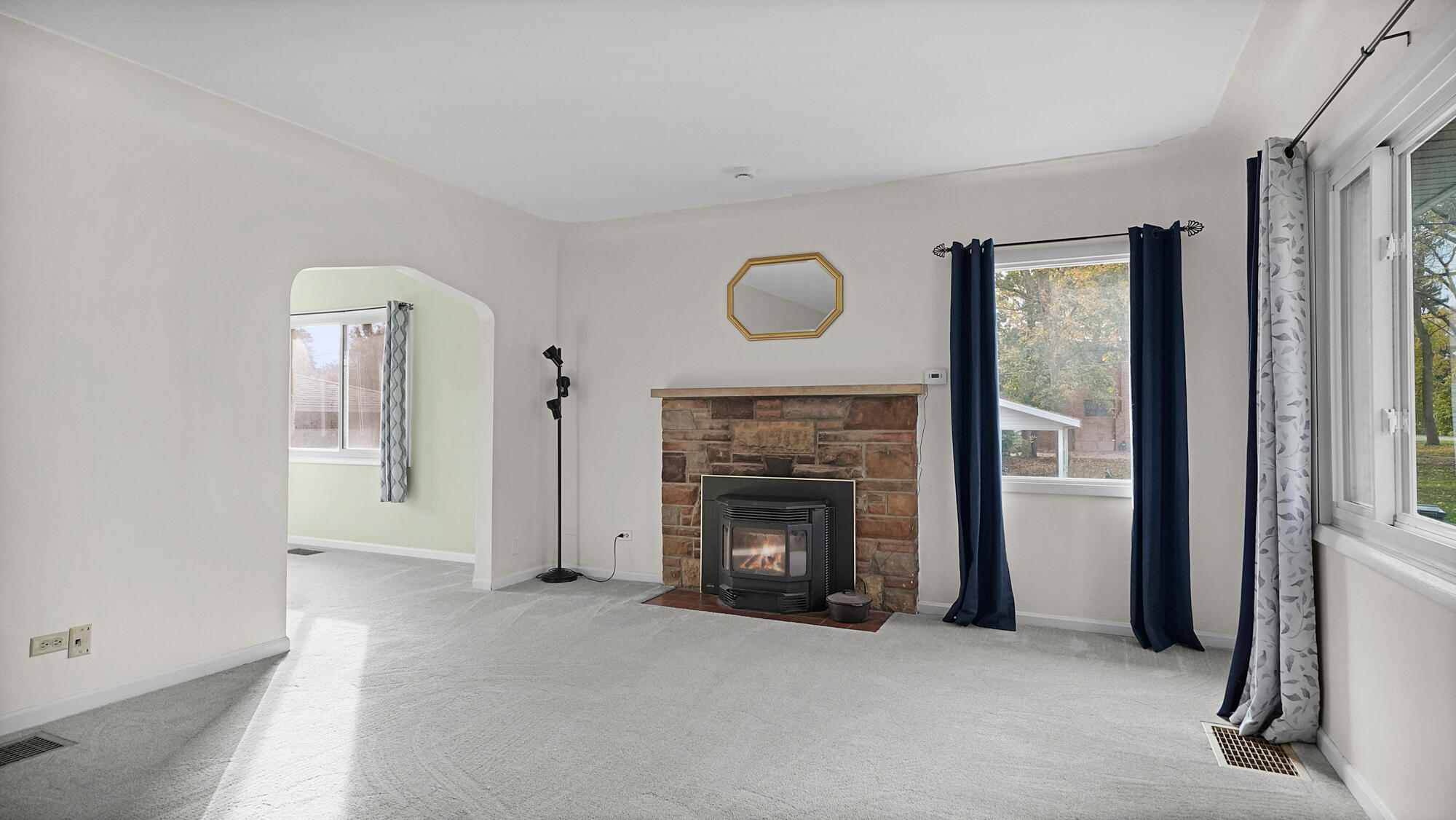 1882 Kinney Avenue NW Grand Rapids MI 49534