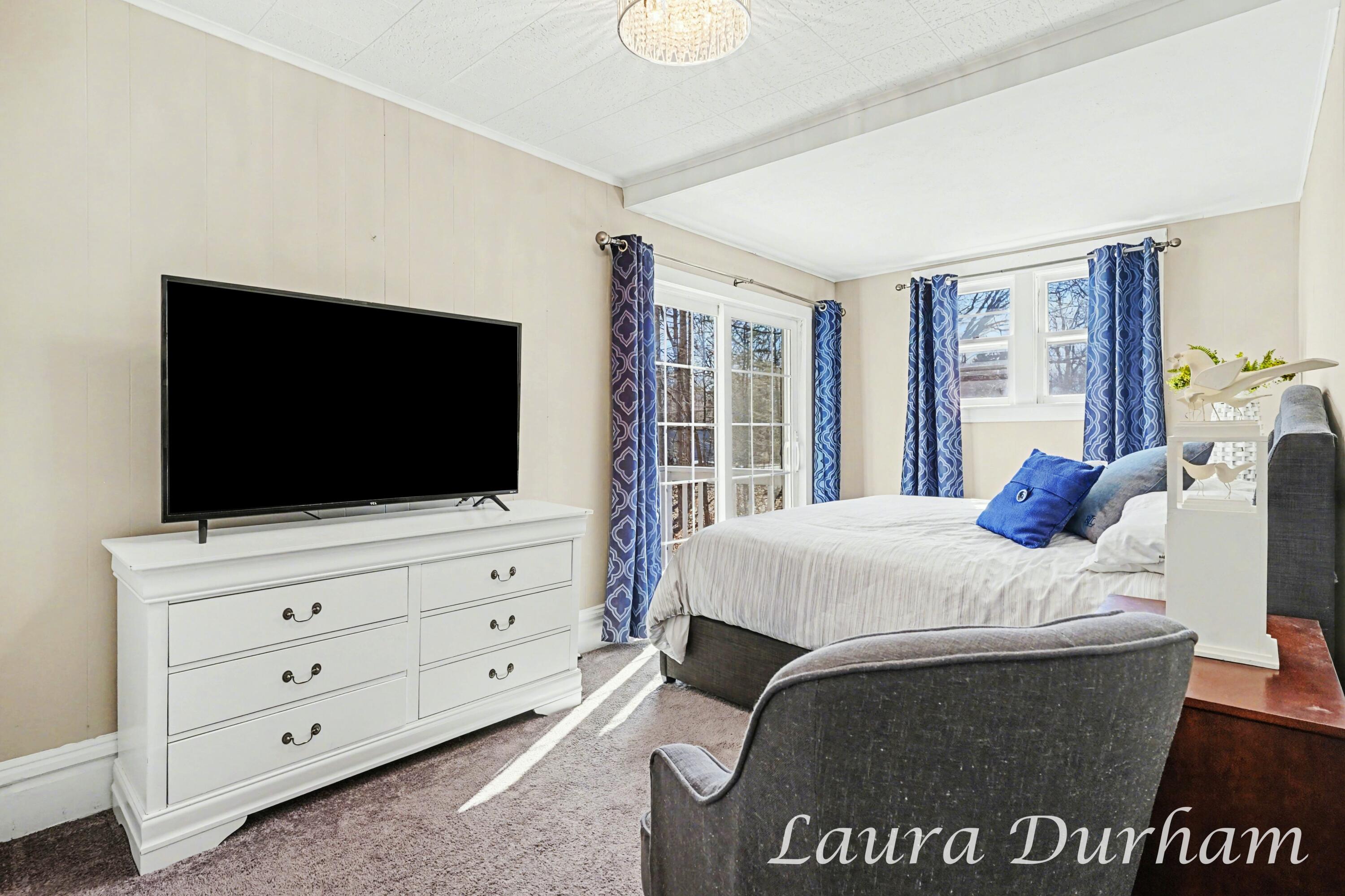 895 Holland Street Saugatuck MI 49453