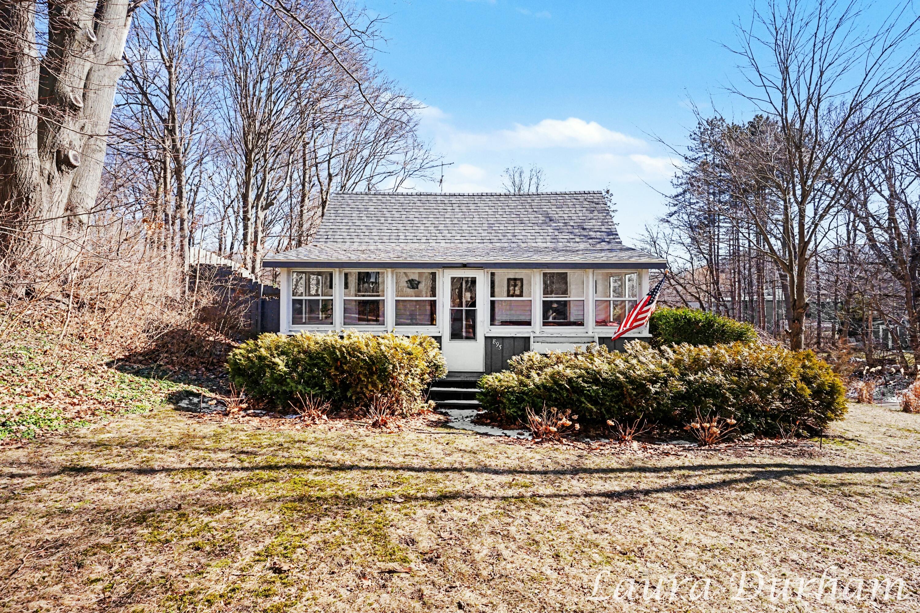 895 Holland Street Saugatuck MI 49453