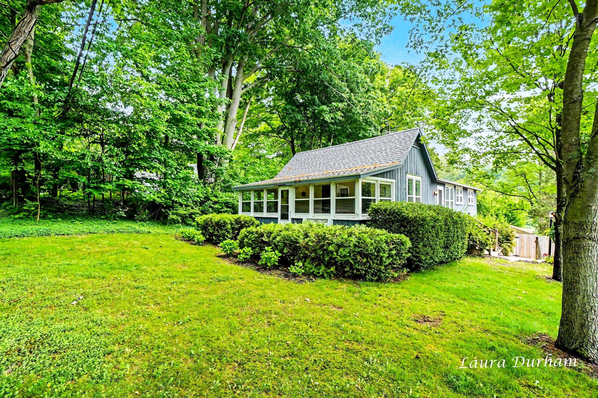 895 Holland Street Saugatuck MI 49453
