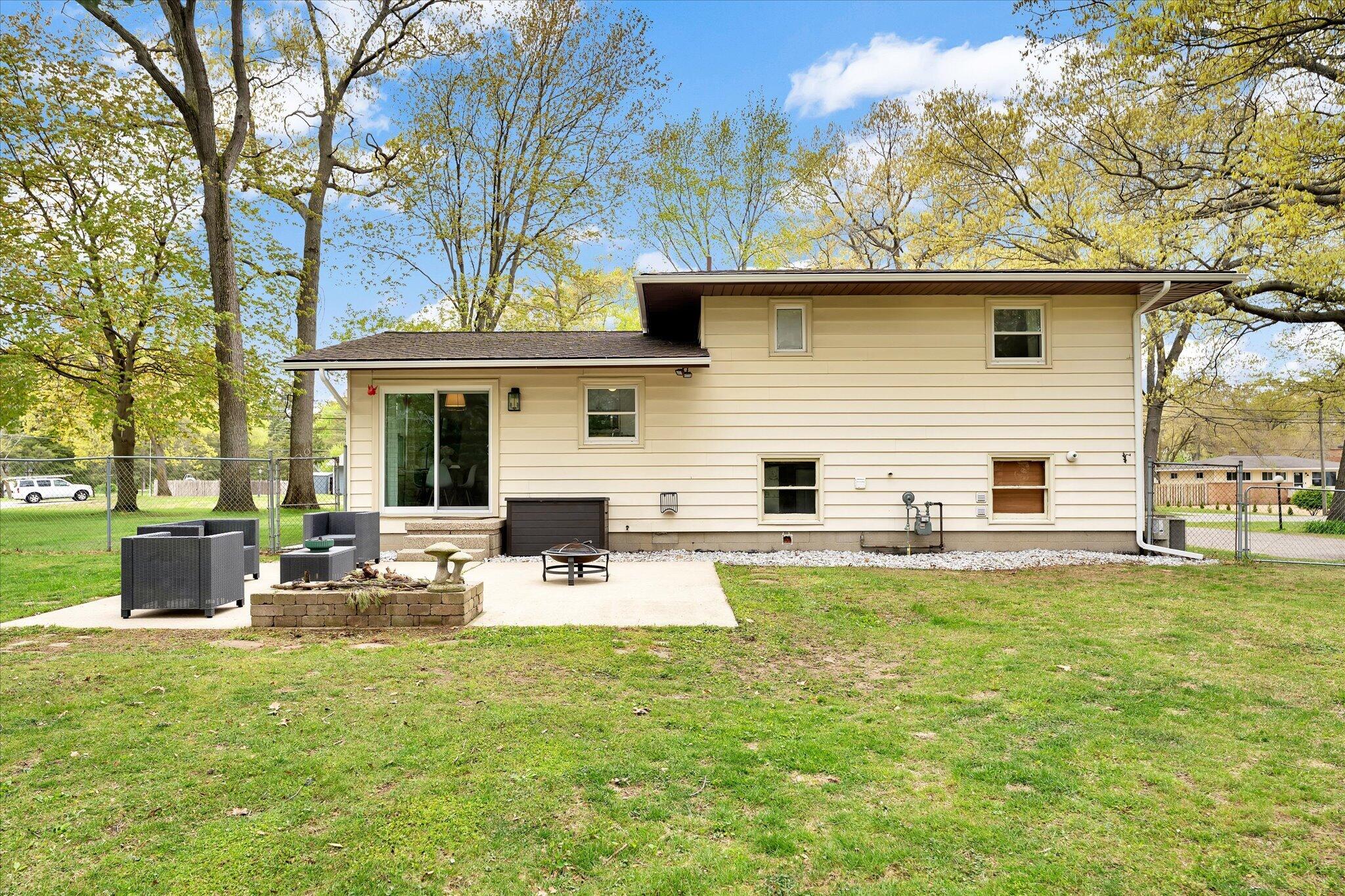 15032 155th Avenue Grand Haven MI 49417