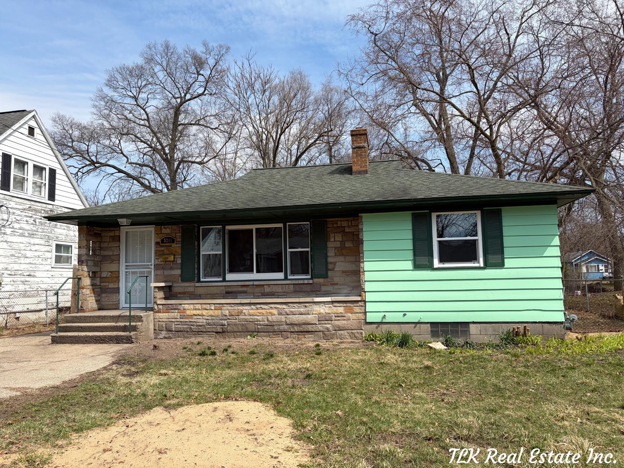 3208 9th Street Muskegon MI 49444