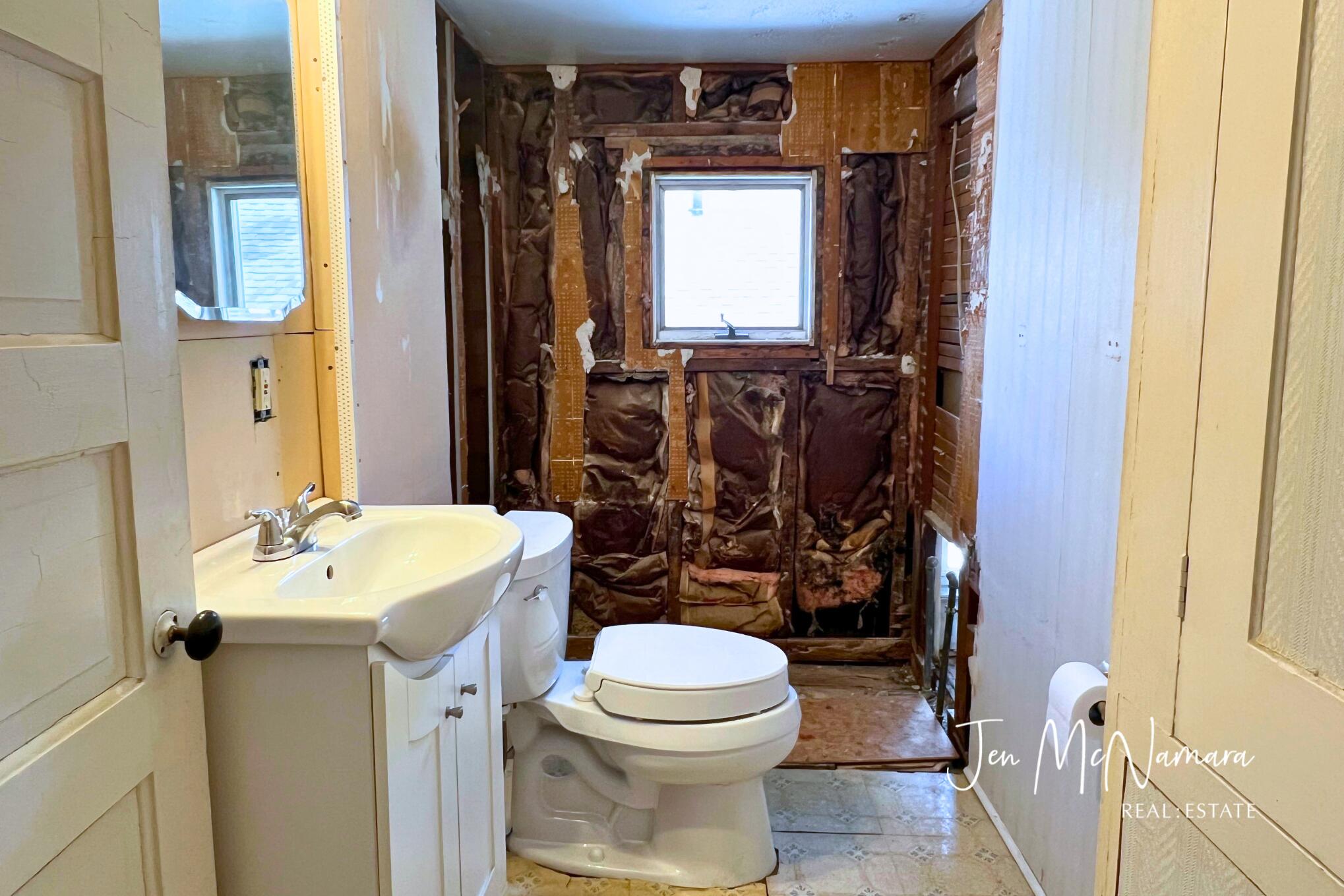 714 Graceland Street NE Grand Rapids MI 49505
