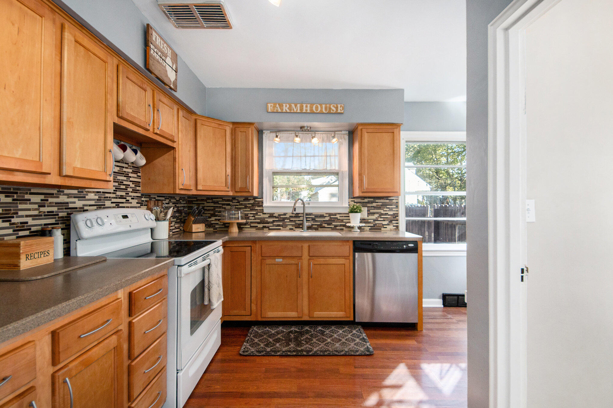 941 Nevada Street SE Grand Rapids MI 49507