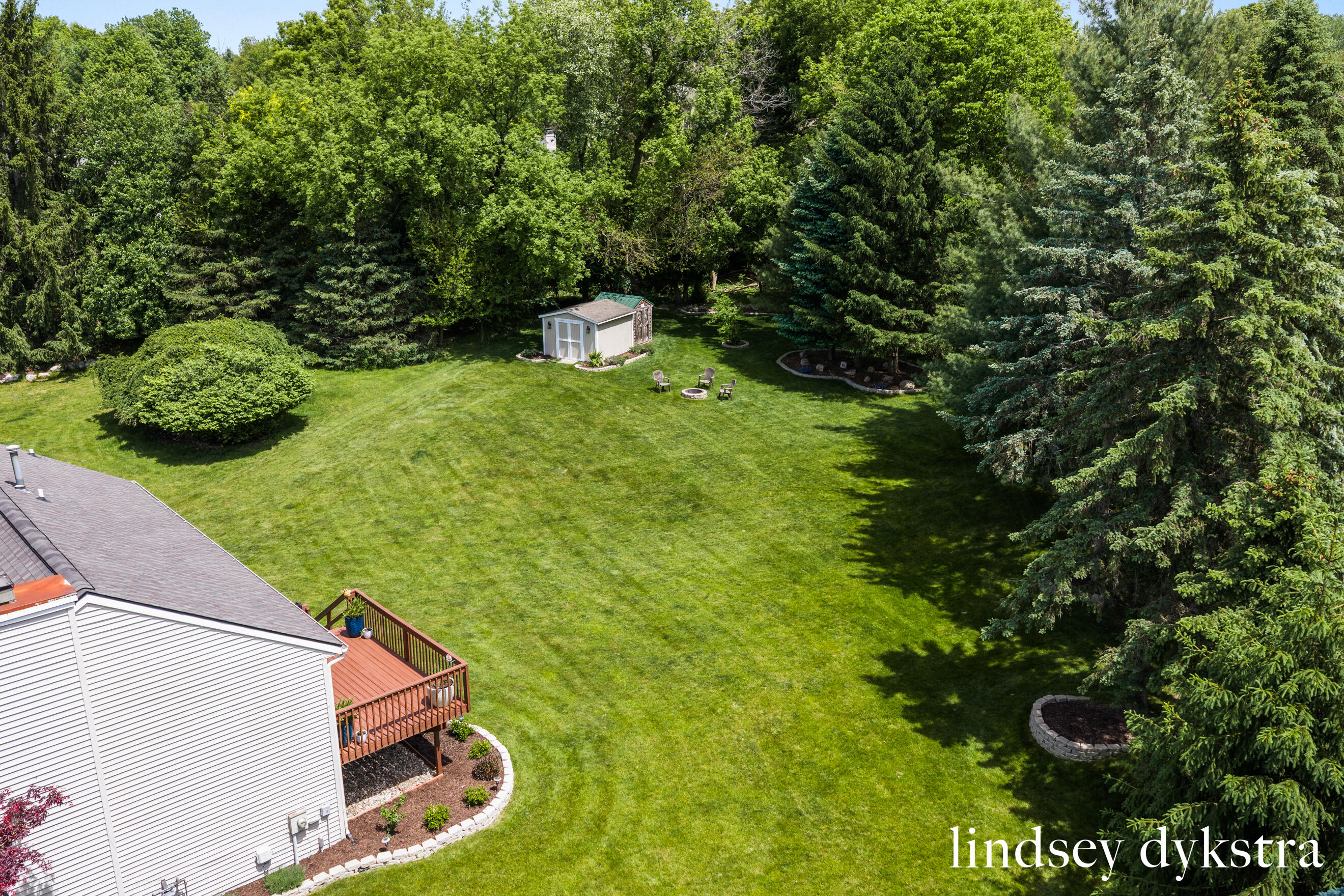 2206 Thistledowne Drive NE Grand Rapids MI 49505