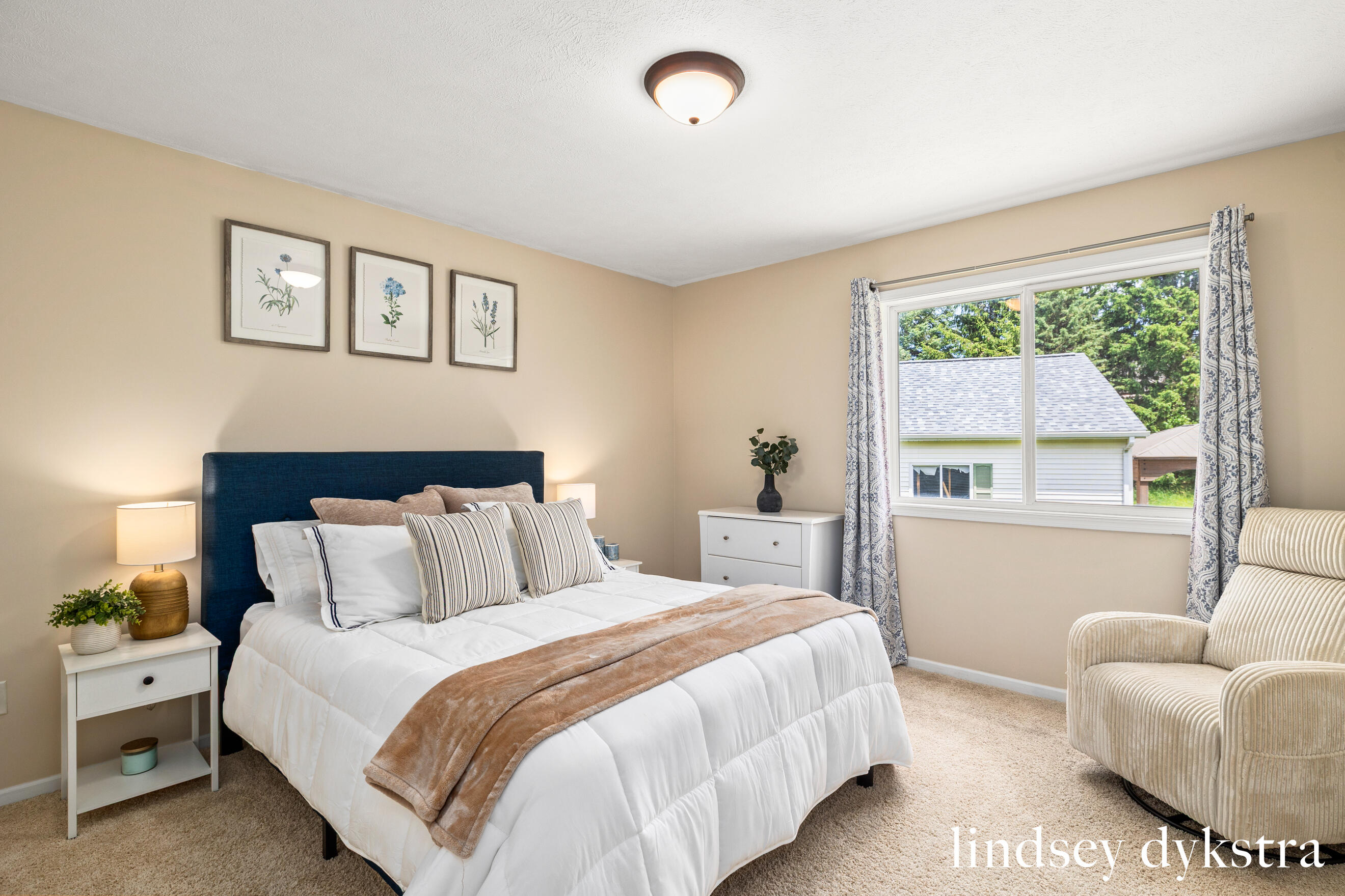 2206 Thistledowne Drive NE Grand Rapids MI 49505