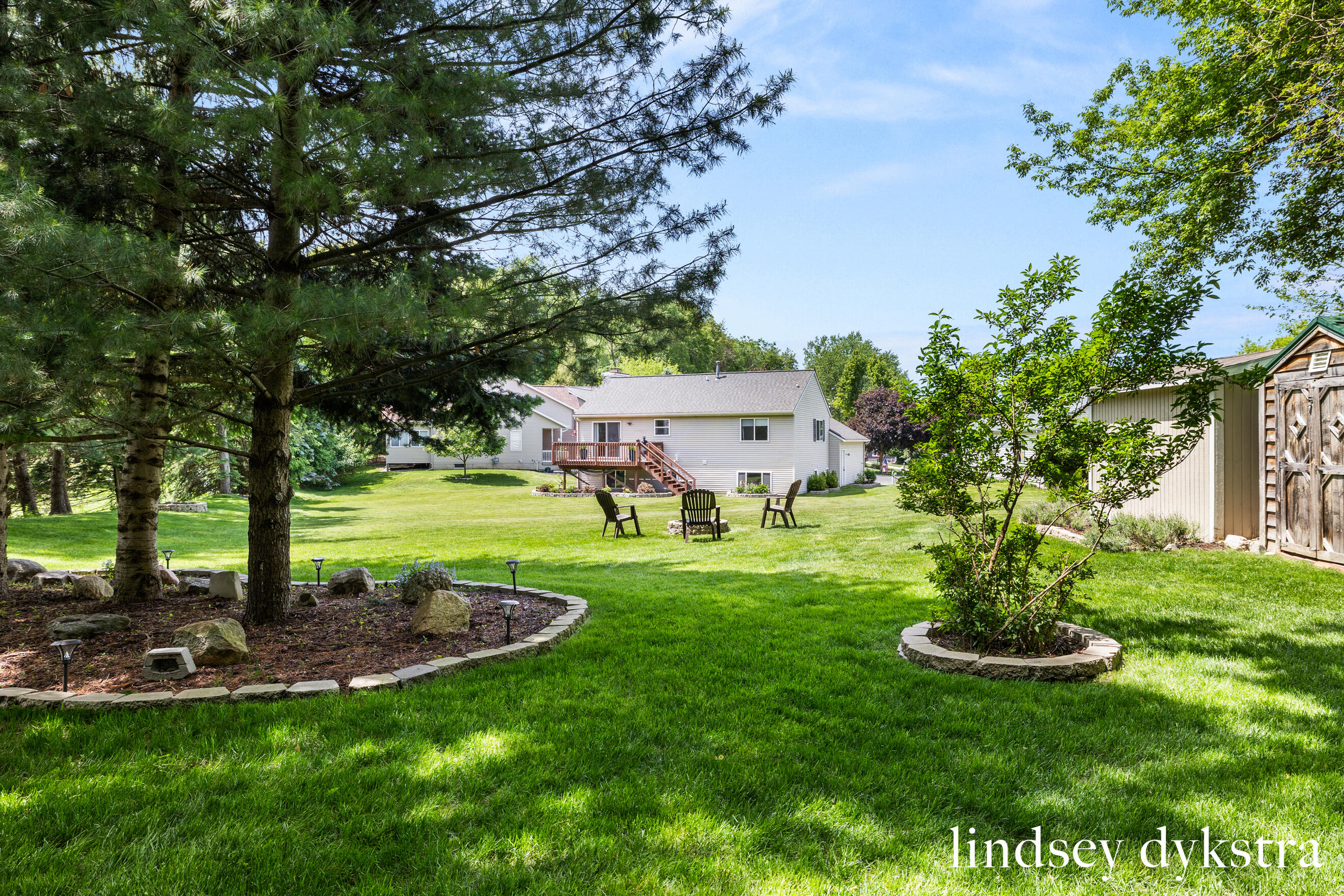 2206 Thistledowne Drive NE Grand Rapids MI 49505