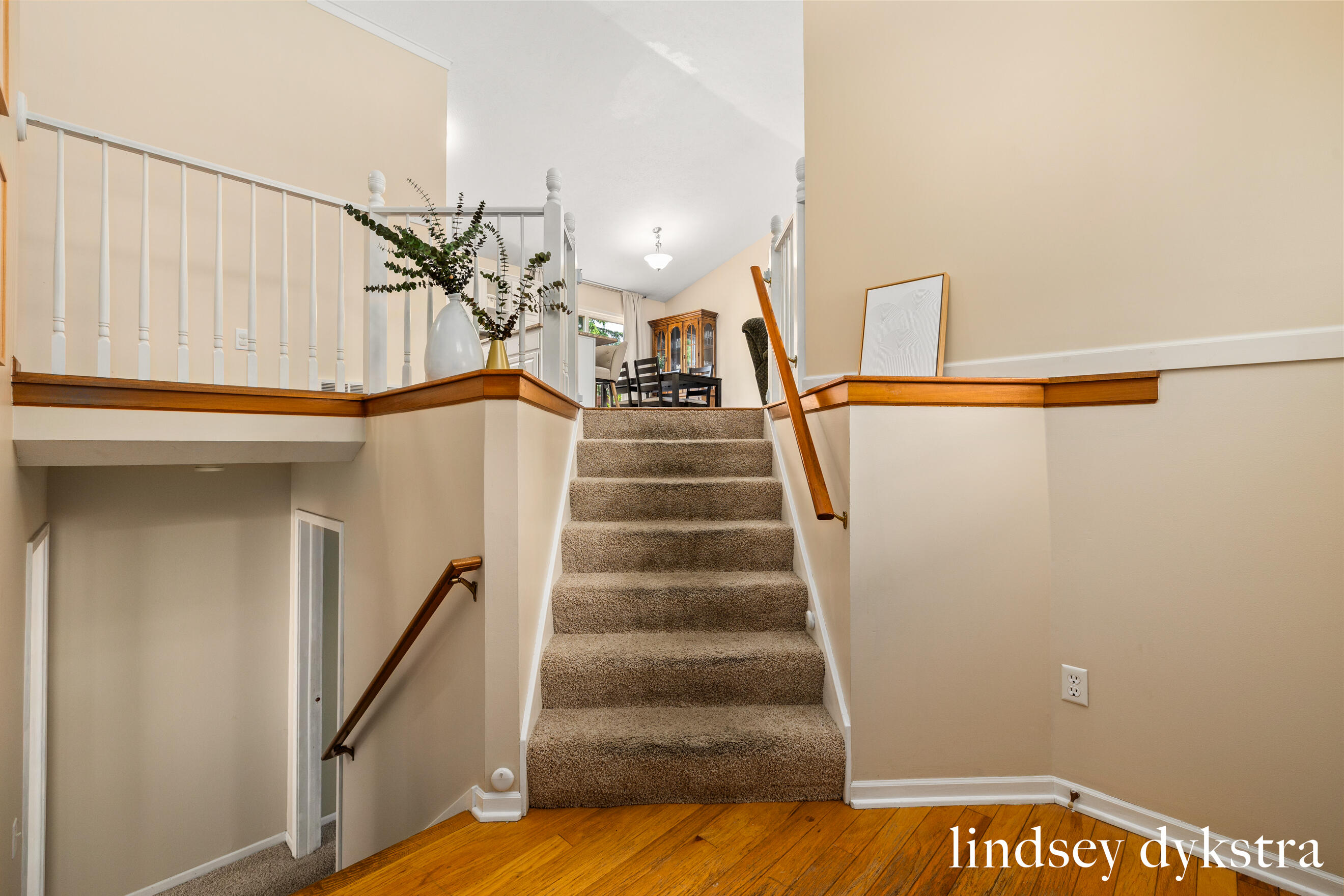 2206 Thistledowne Drive NE Grand Rapids MI 49505