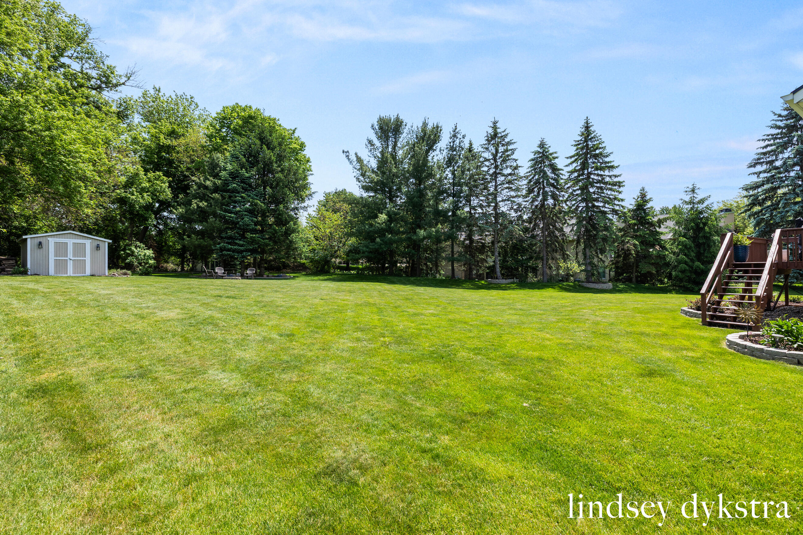 2206 Thistledowne Drive NE Grand Rapids MI 49505