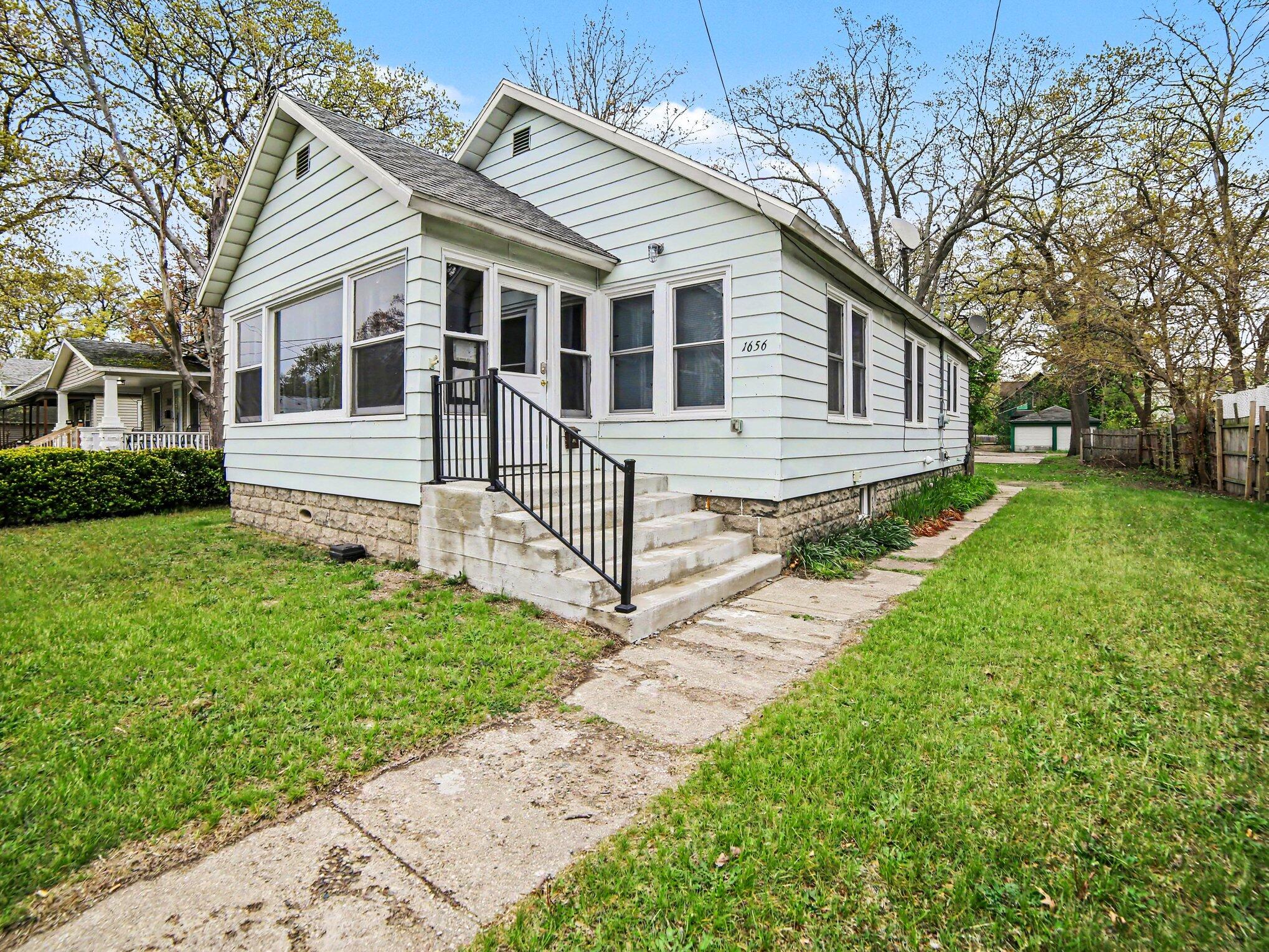 1656 Park Street Muskegon MI 49441