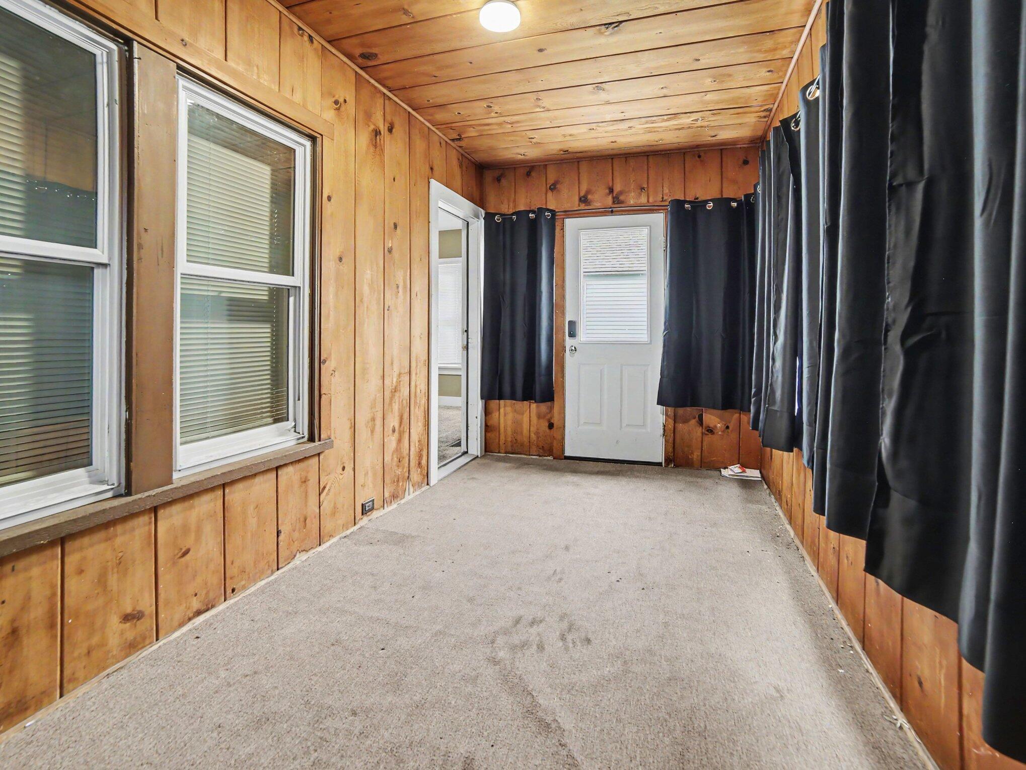 1656 Park Street Muskegon MI 49441