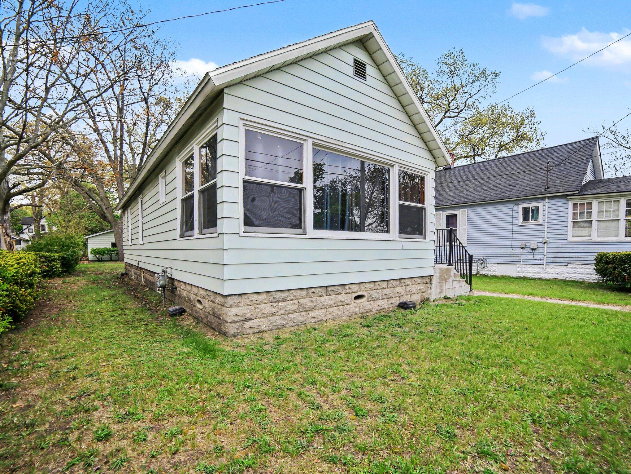 1656 Park Street Muskegon MI 49441